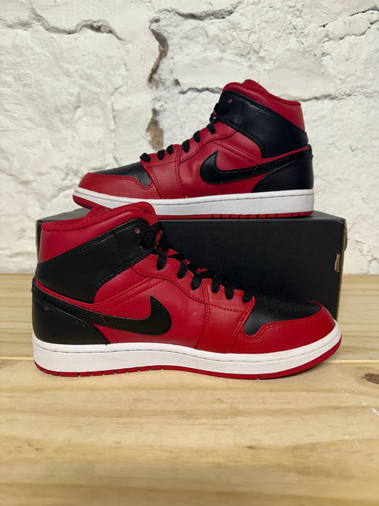 Air Jordan 1 Mid Reverse Bred Sz 7