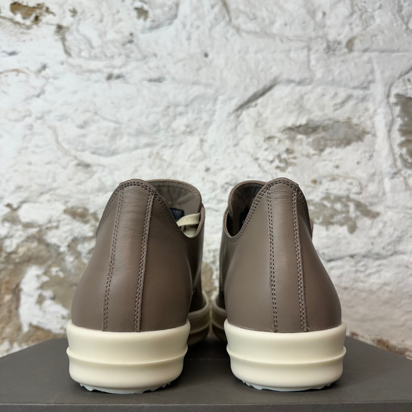 Rick Owens Hollywood Flesh Milk Sneaker Sz 9 (42) DS