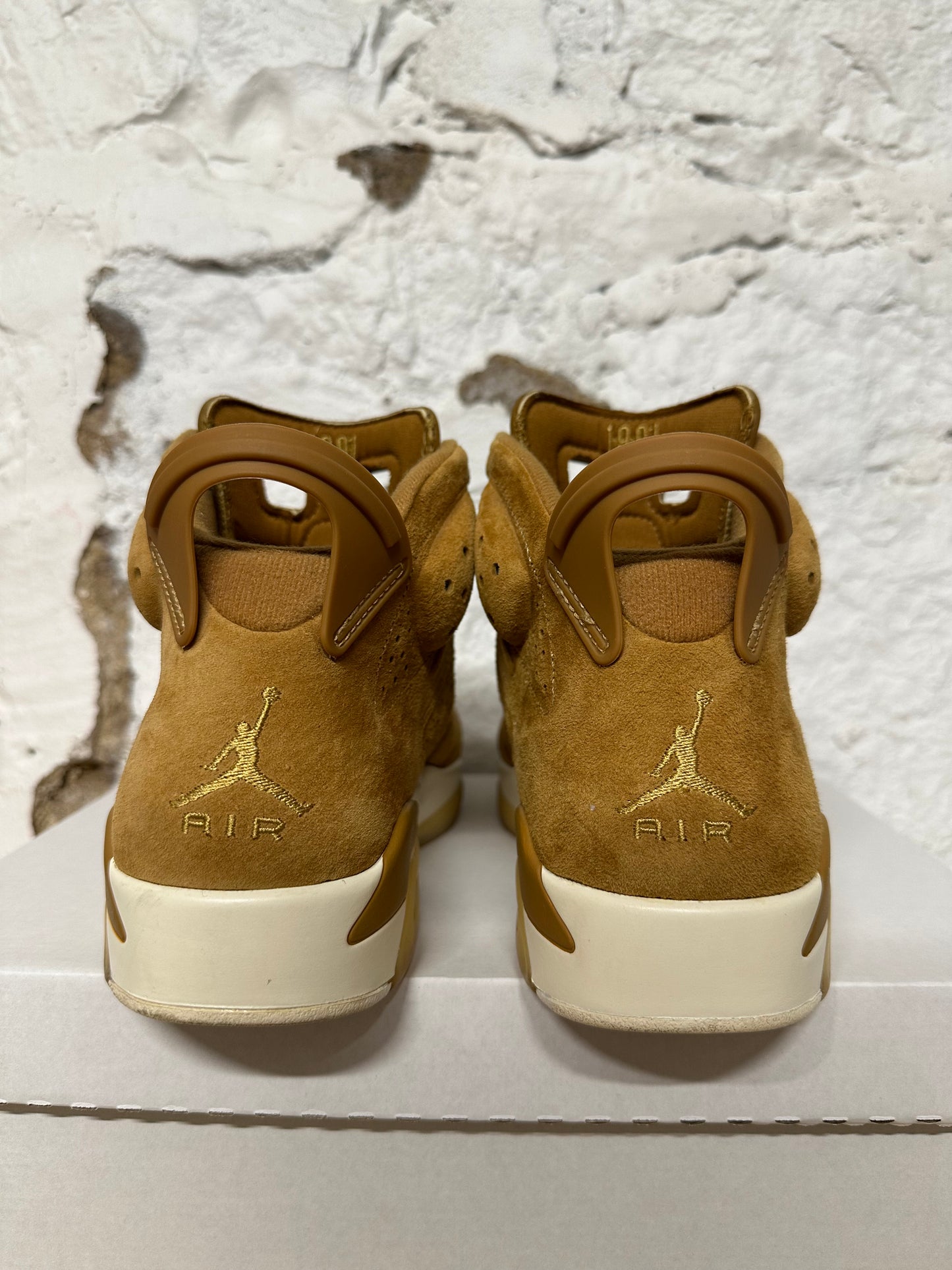 Air Jordan 6 Wheat Sz 8
