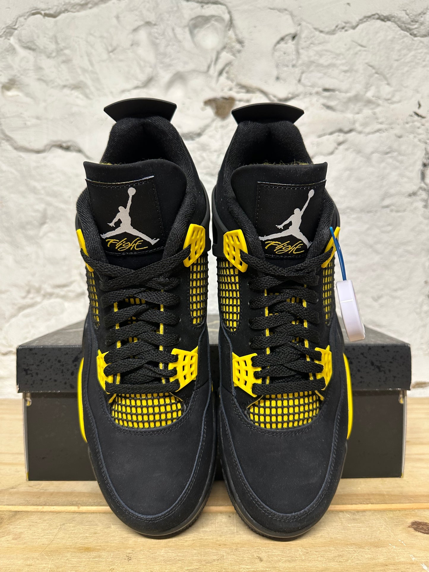 Air Jordan 4 Thunder Sz 11 DS