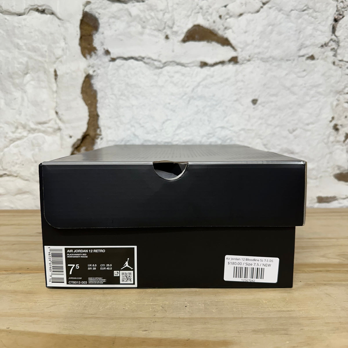 Air Jordan 12 Bloodline Sz 7.5 DS