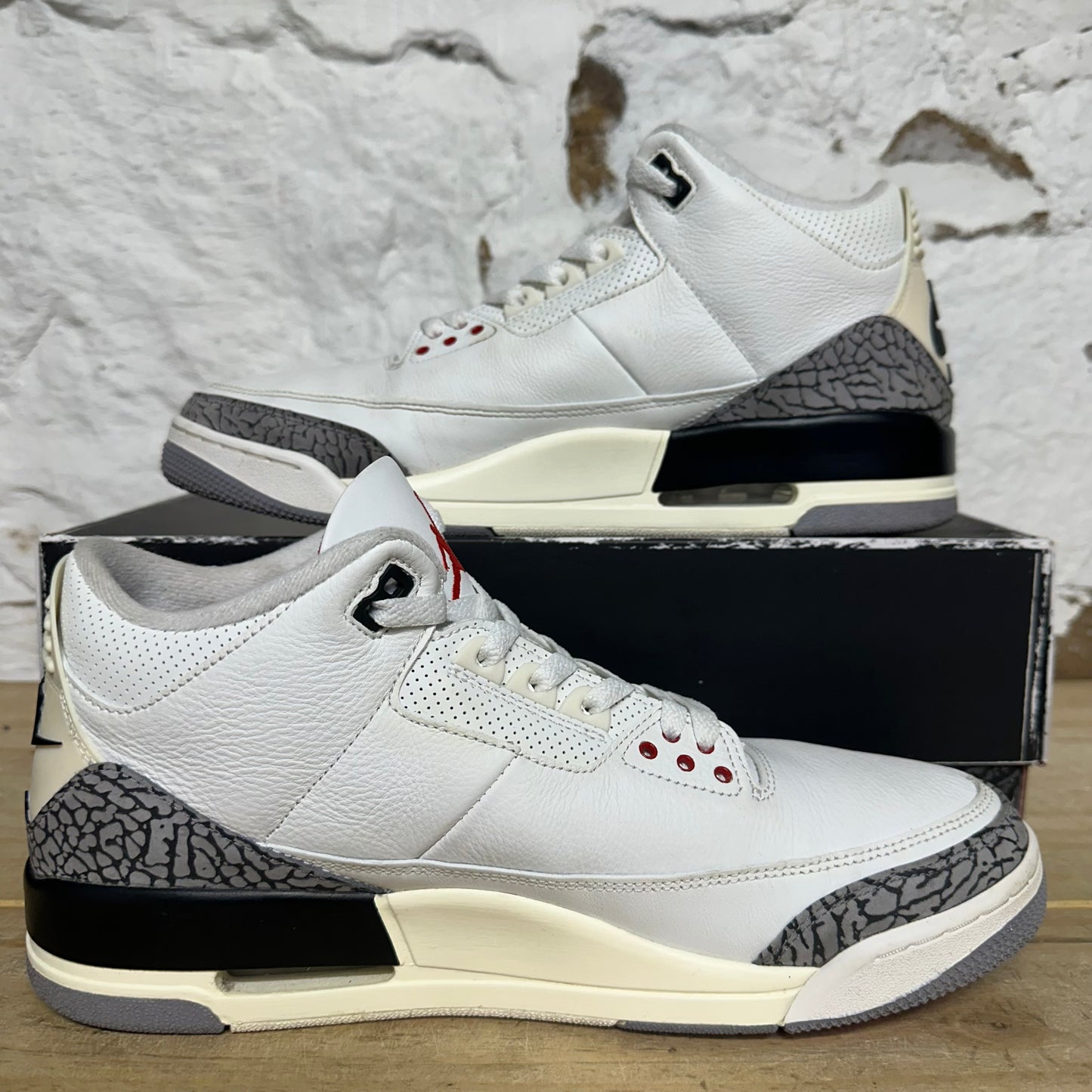 Air Jordan 3 Reimagined White Cement Sz 12.5