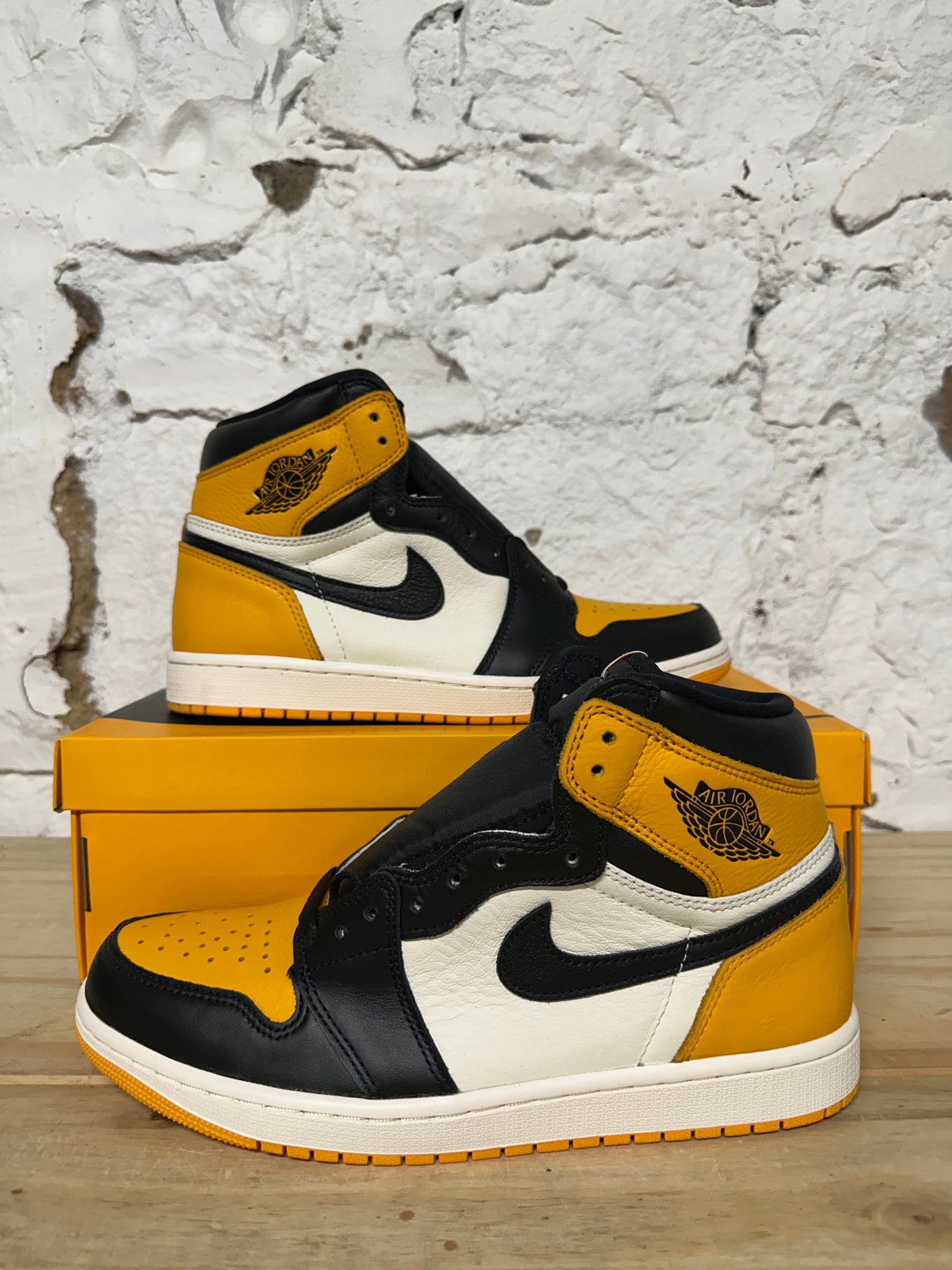 Air Jordan 1 High Taxi Sz 10 DS