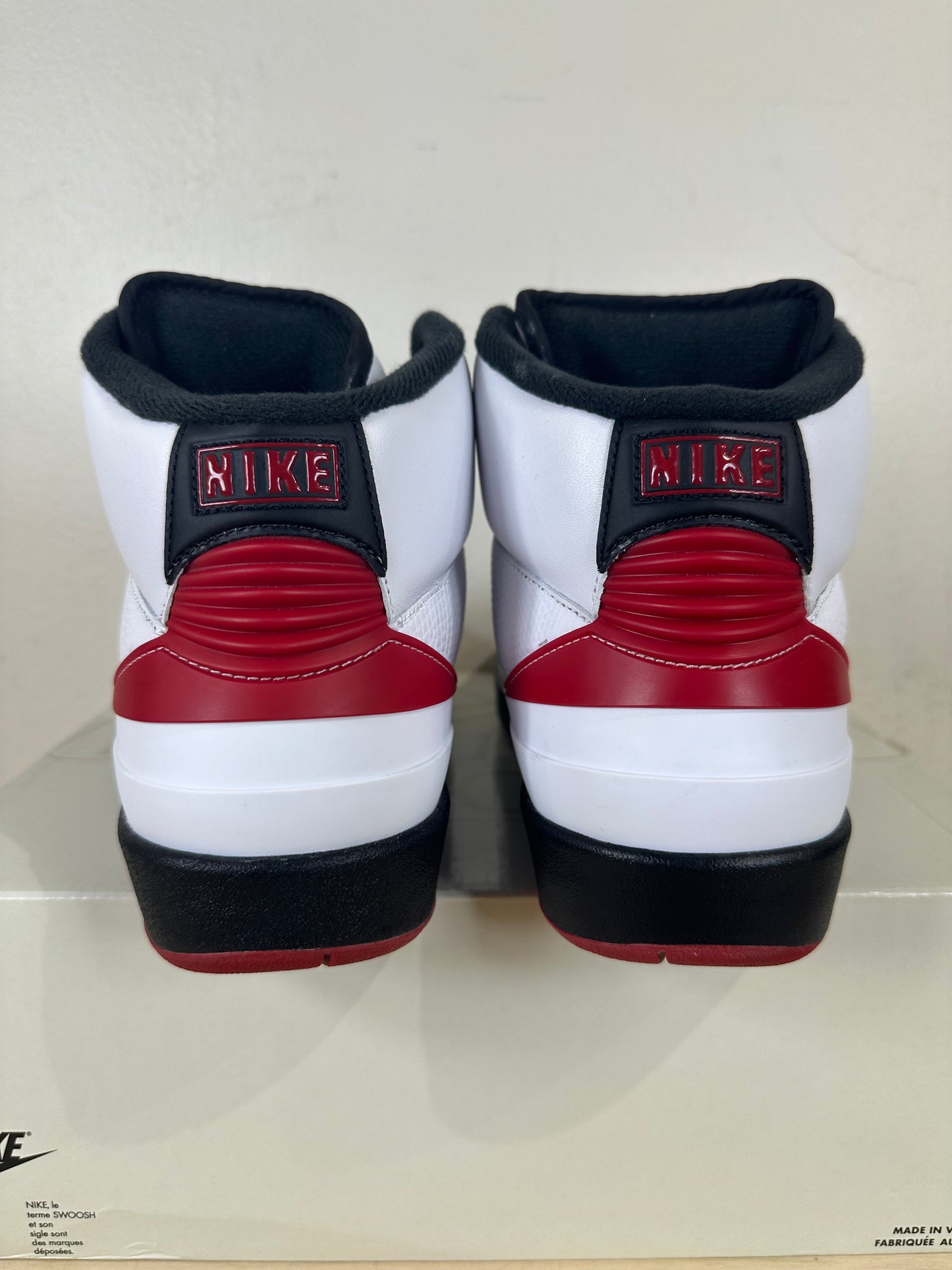 Air Jordan 2 Chicago Sz 9