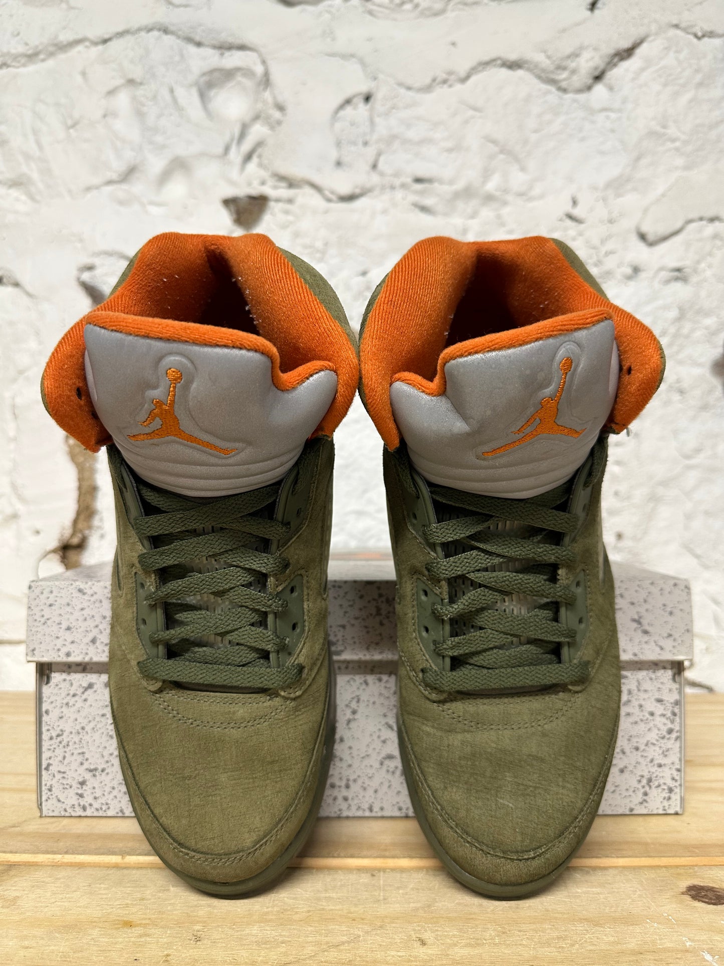 Air Jordan 5 Olive Sz 9