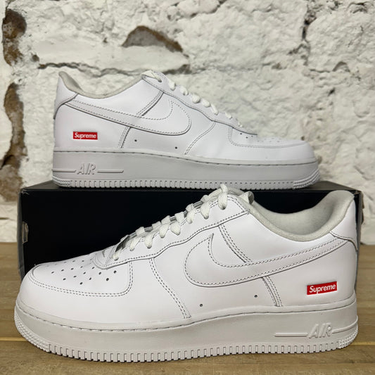 Nike Air Force 1 Low Supreme White Sz 9.5