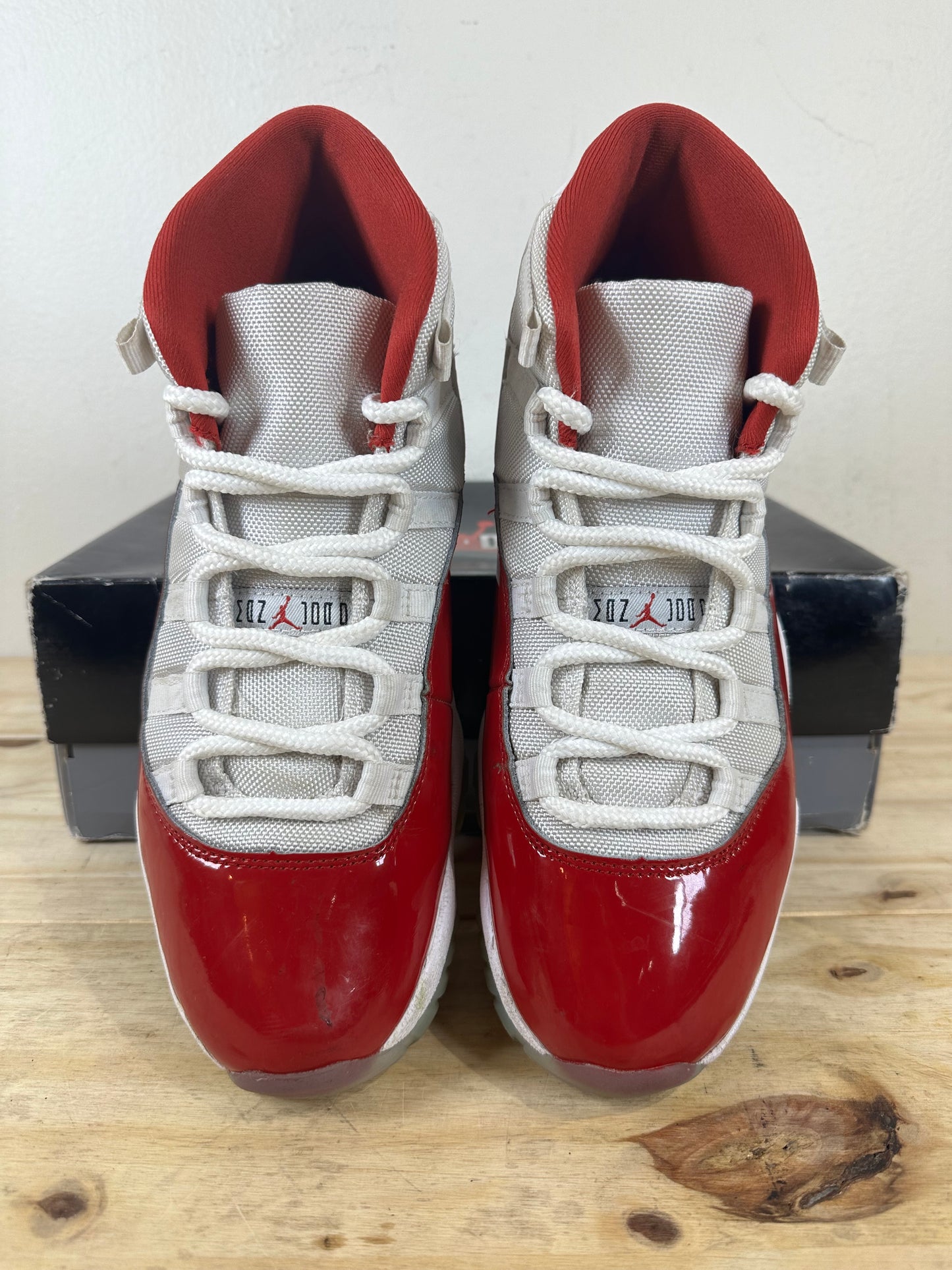 Air Jordan 11 High Cherry Sz 8.5