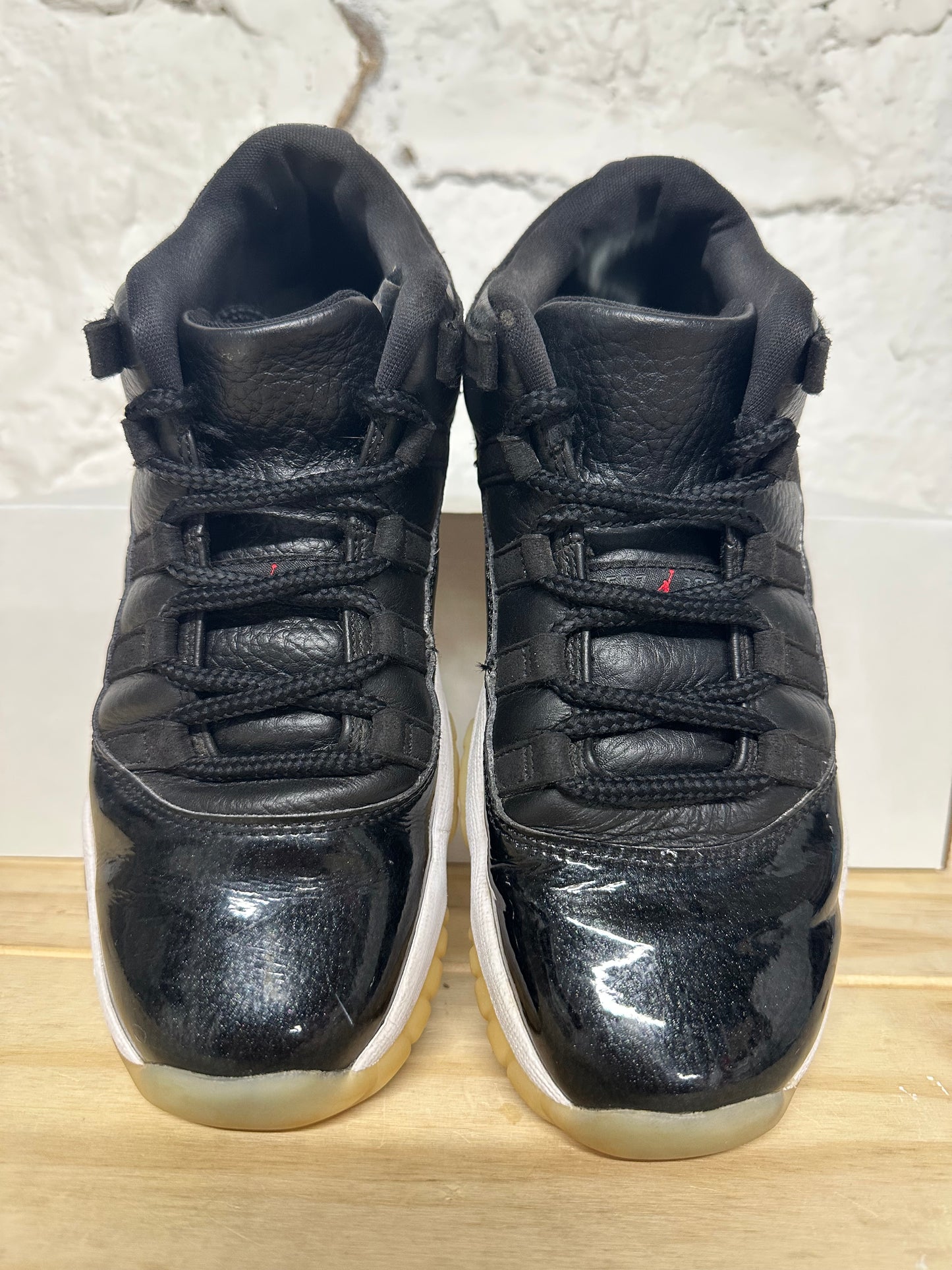 Air Jordan 11 Low 72-10 Sz 6.5Y