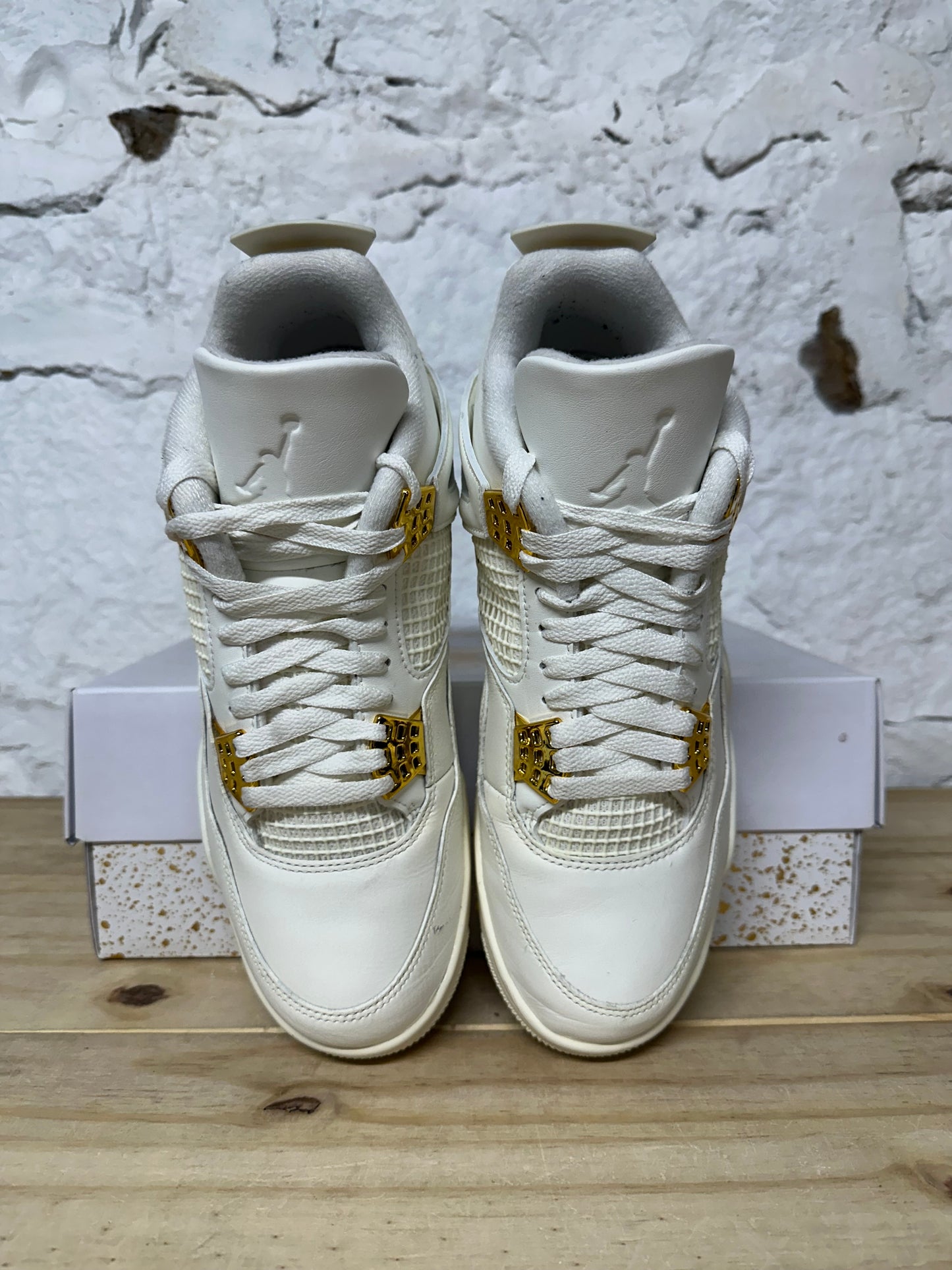 Air Jordan 4 Metallic Gold Sz 8.5 (10W)