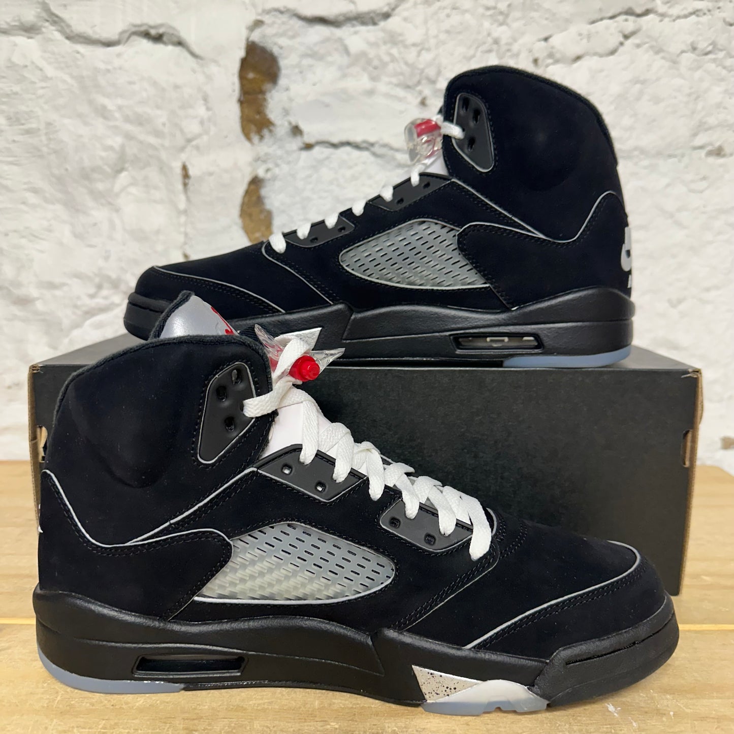 Air Jordan 5 Black Metallic Reimagined Sz 10.5 DS