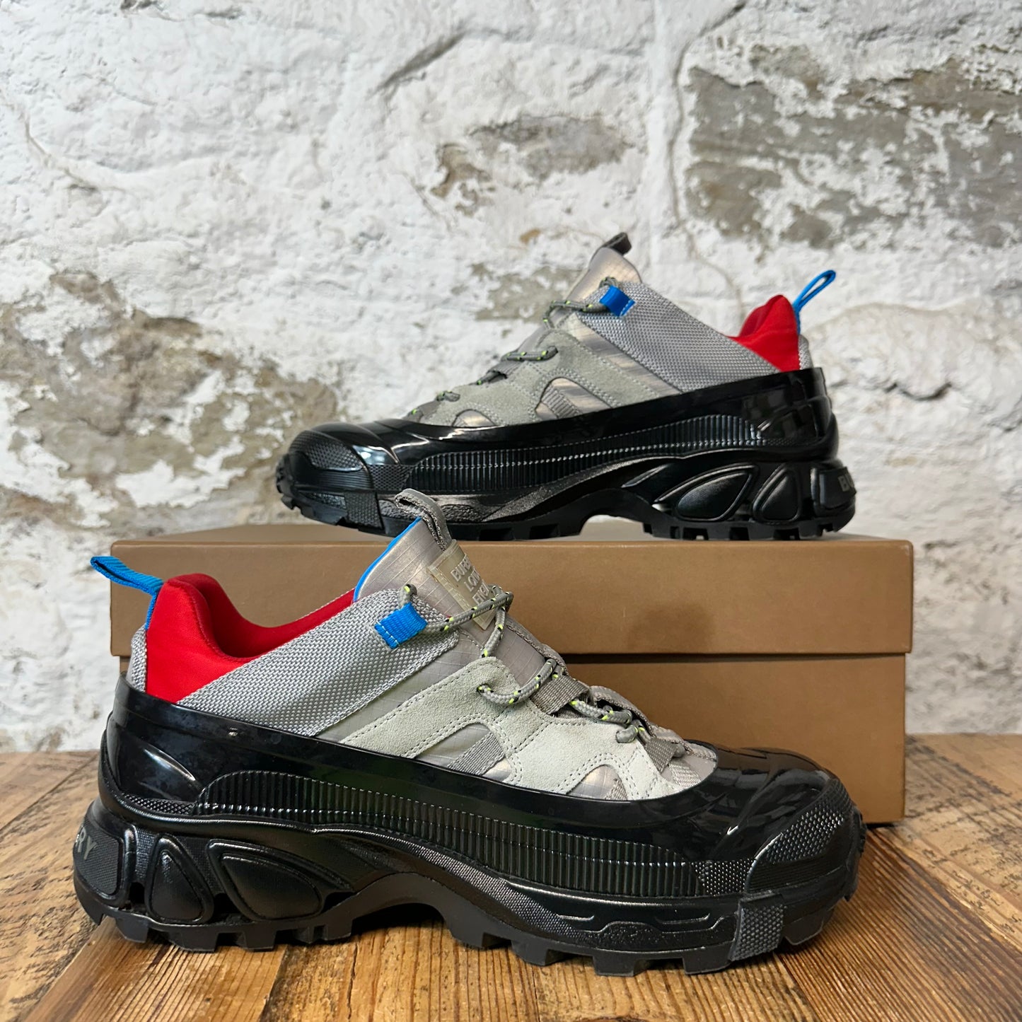 Burberry Arthur Red Grey Black Sneaker Sz 8 (41)