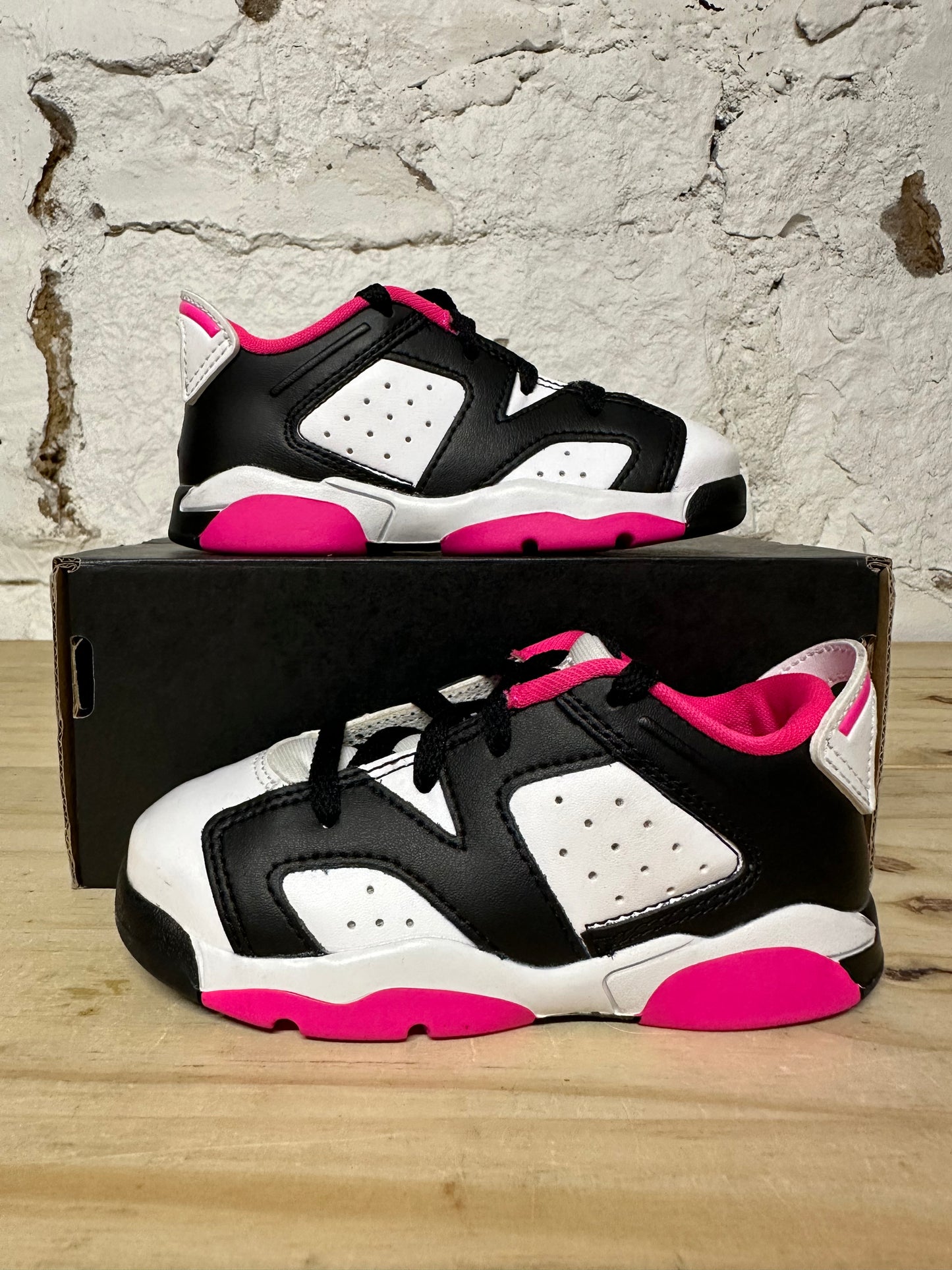 Air Jordan 6 Low Fierce Pink Sz 8C