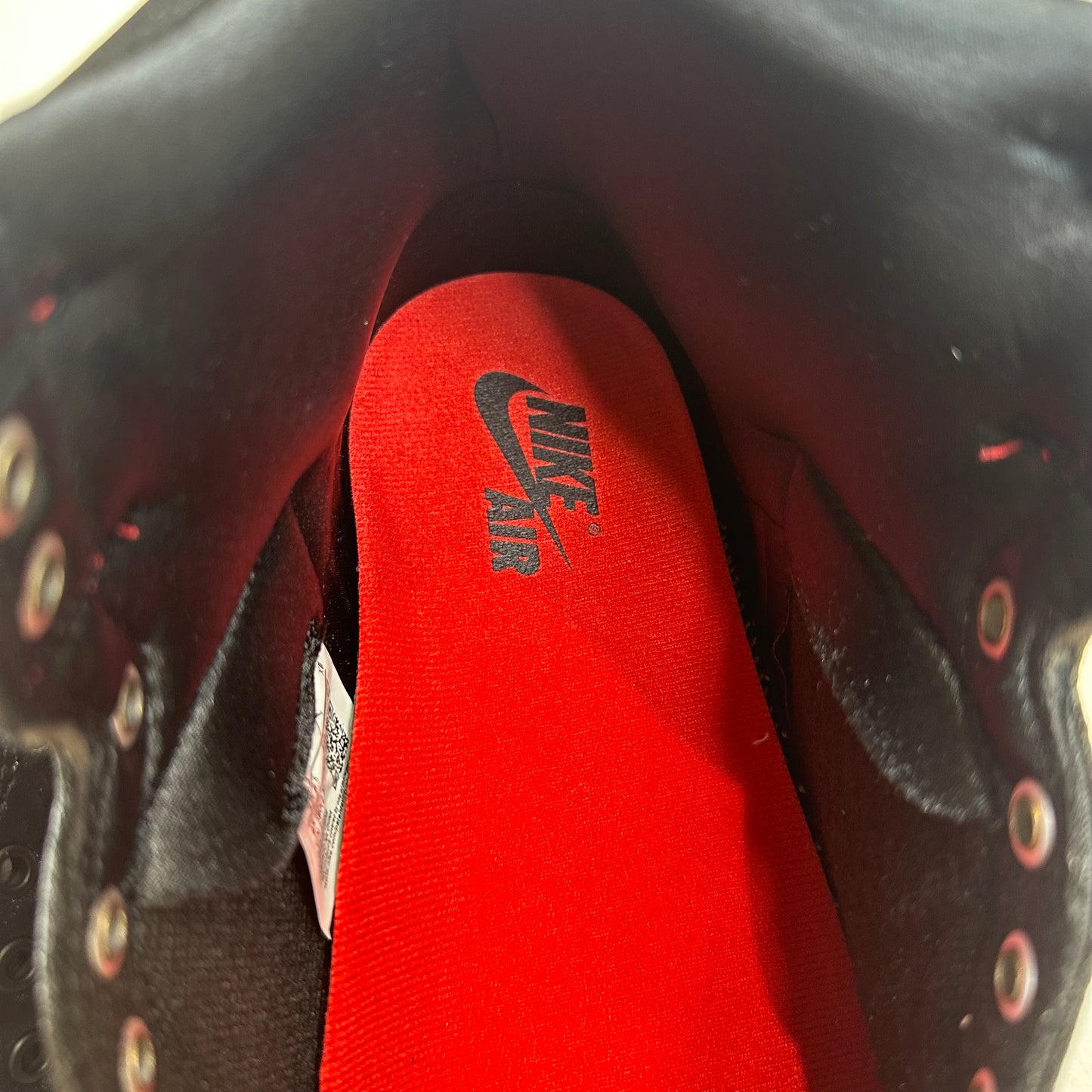 Air Jordan 1 High Satin Bred Sz 9.5 (11W) DS