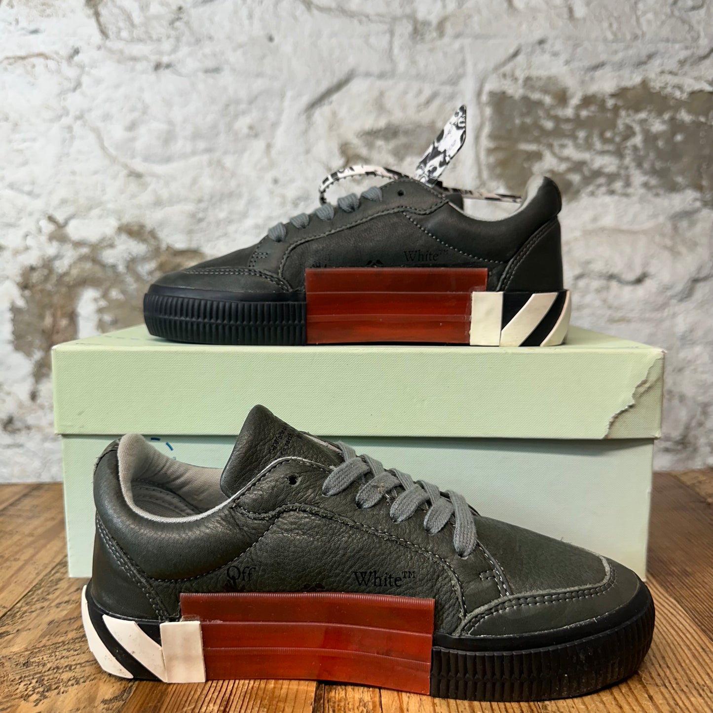 Off-White Green Leather Vulc Sneaker Sz 4 (35)