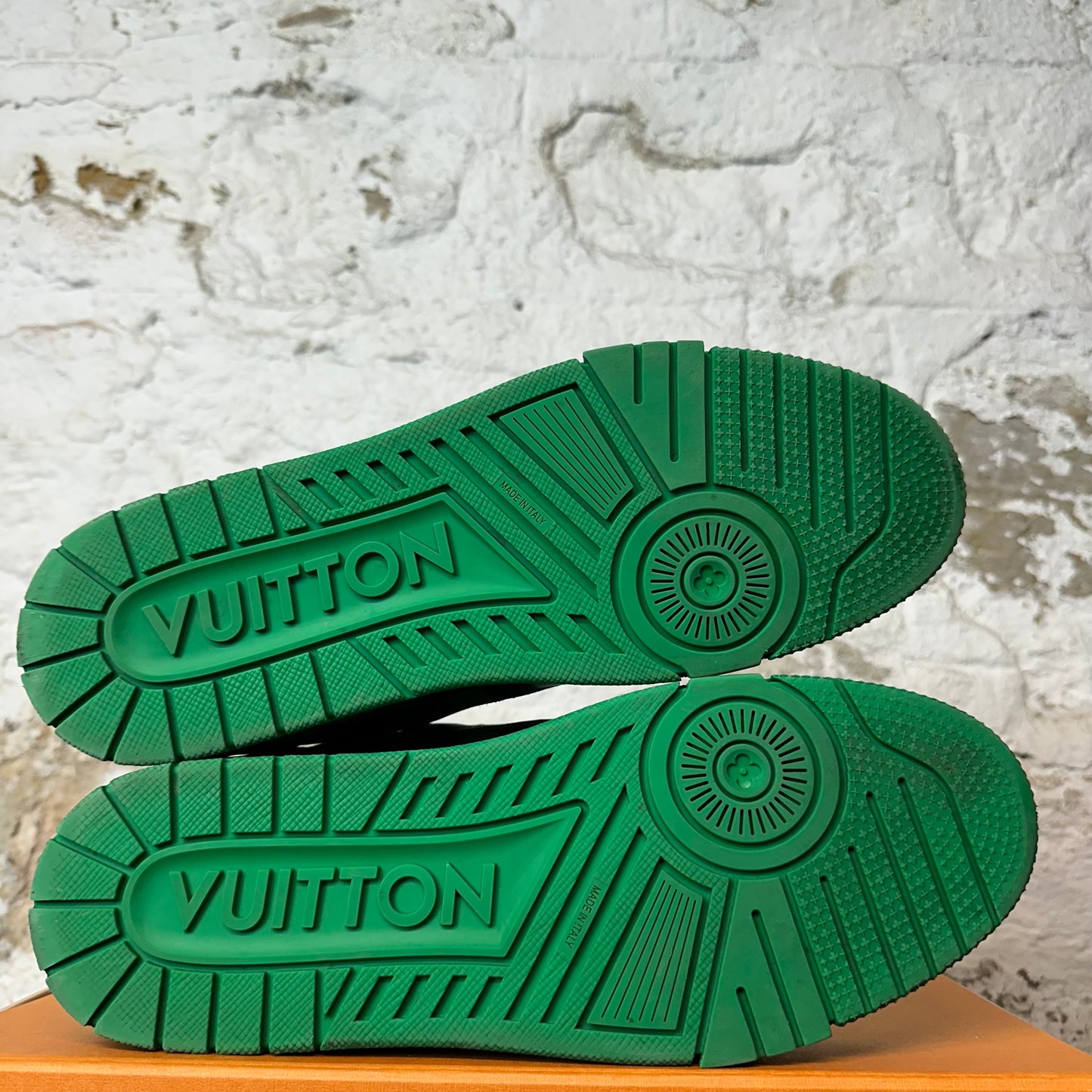 Louis Vuitton Damier Pop Green Trainer Sneaker Sz 11.5 (10LV)