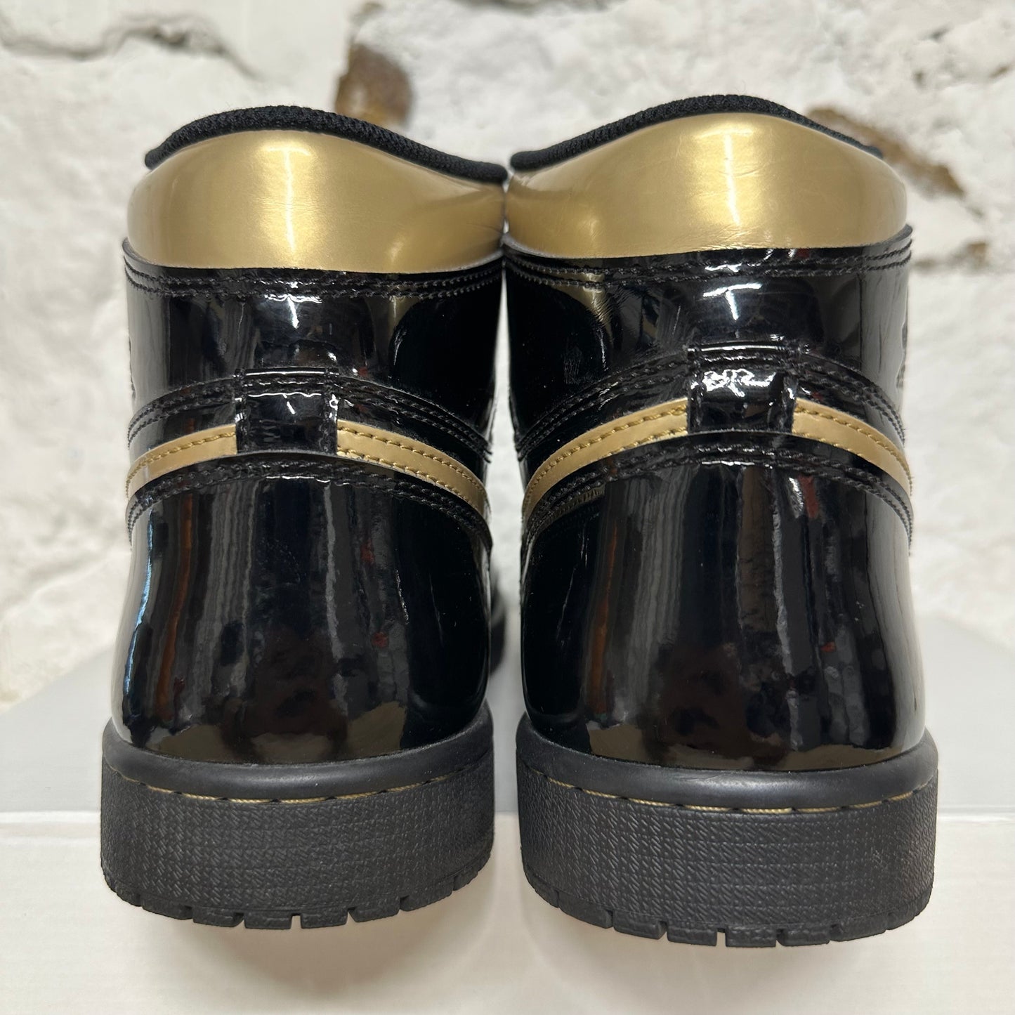 Air Jordan 1 High Metallic Gold (2020) Sz 10