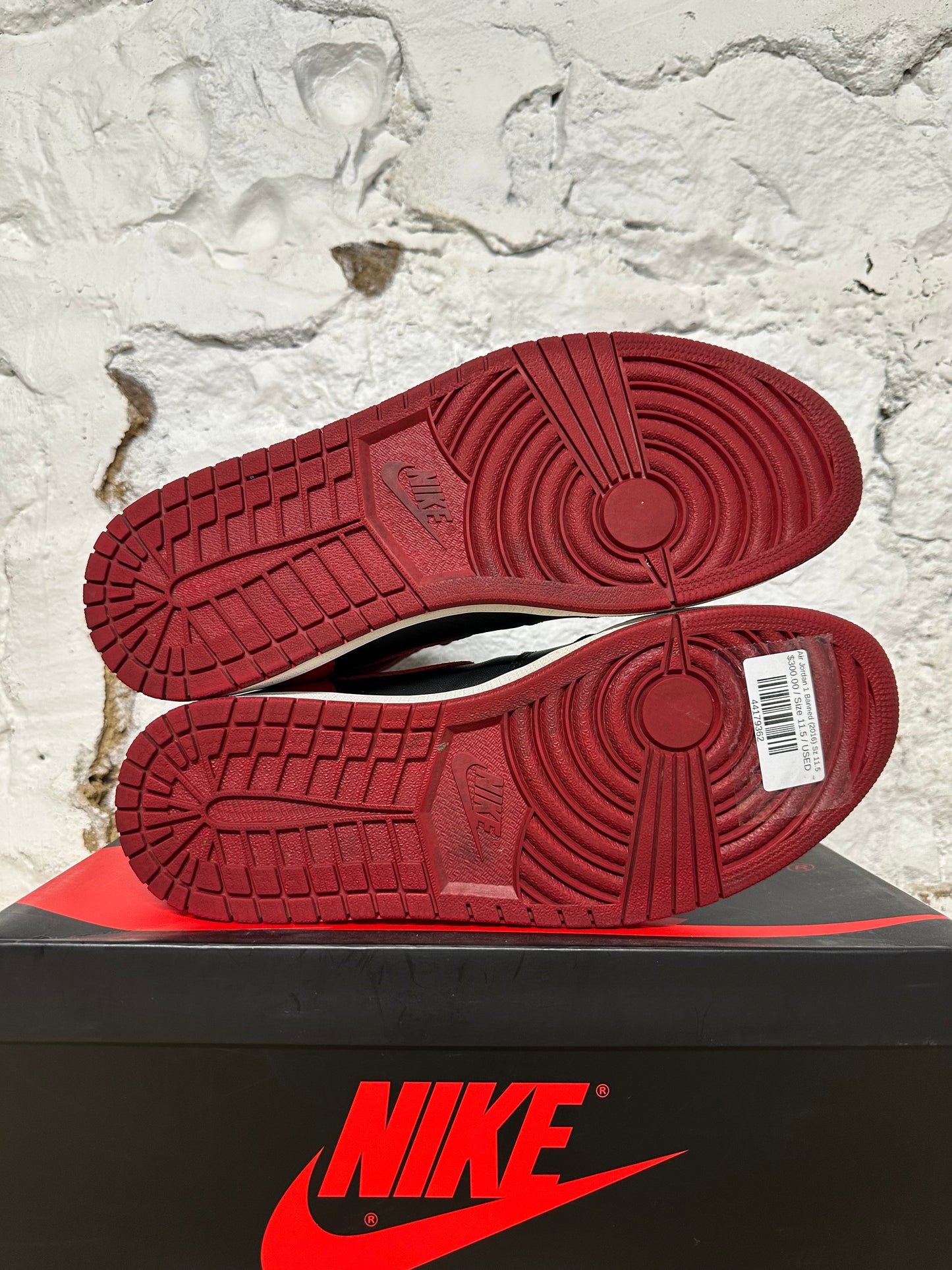 Air Jordan 1 High Bred Banned (2016) Sz 11.5