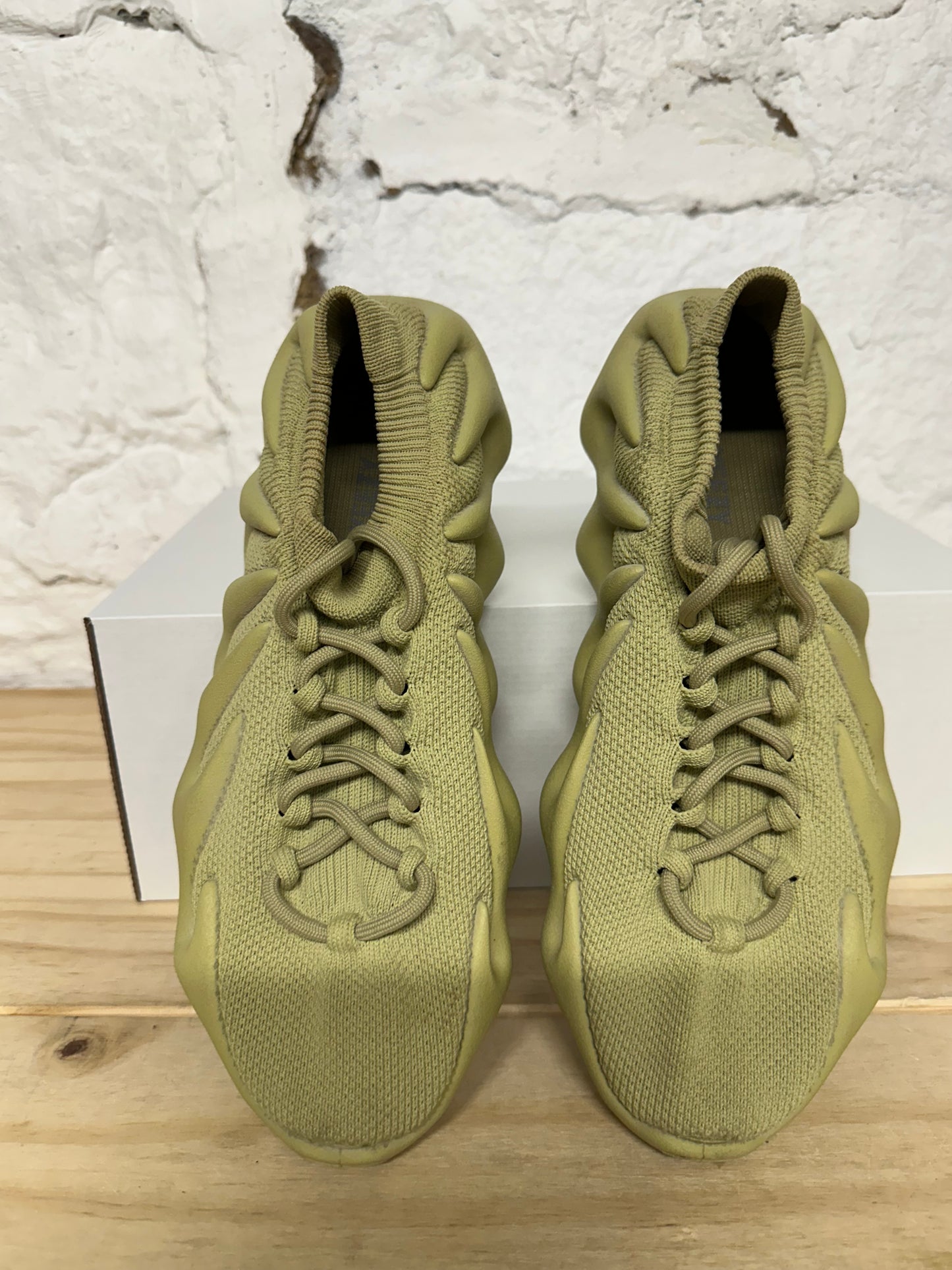 Yeezy 450 Resin Sz 8.5