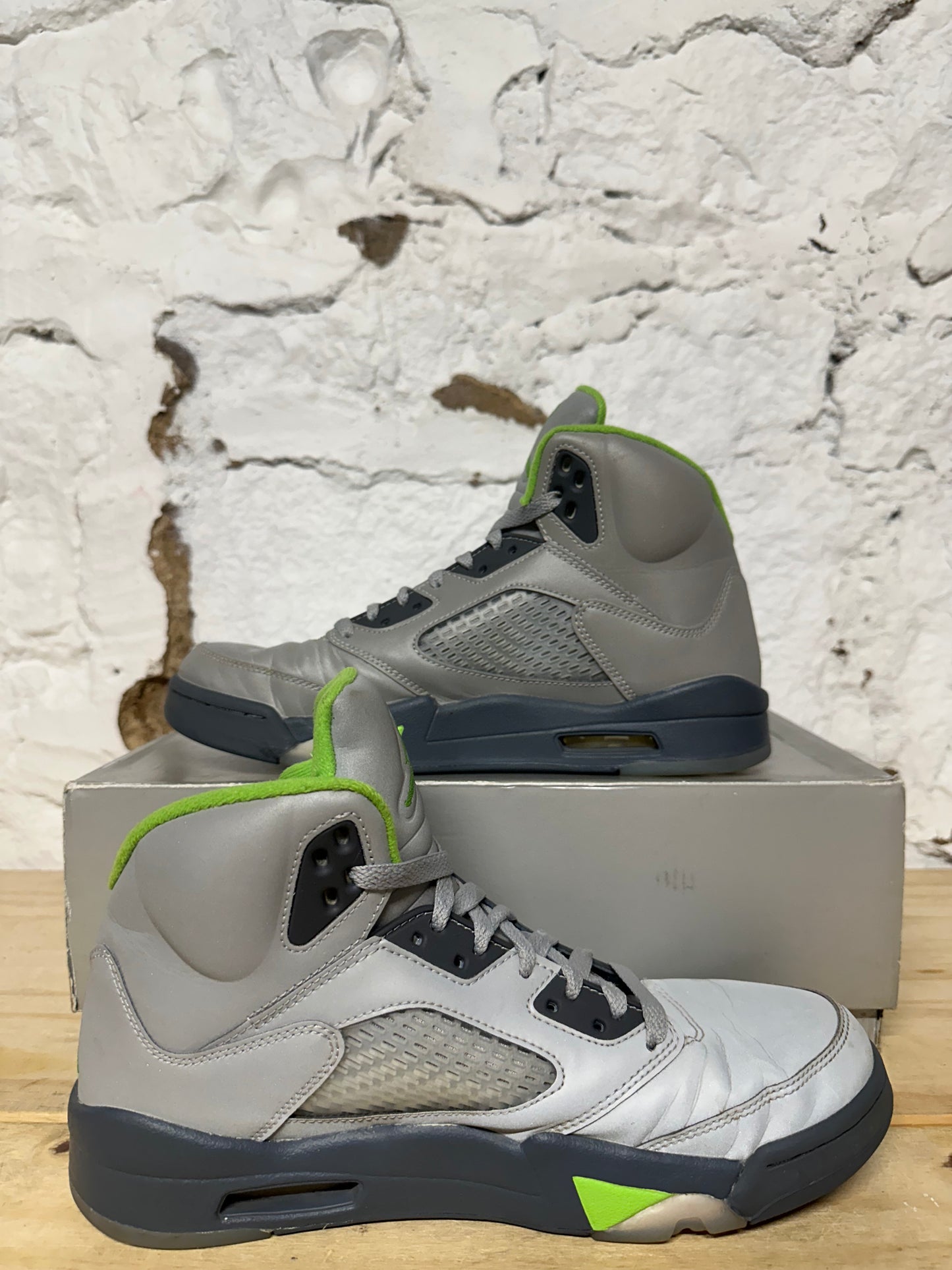 Air Jordan 5 Green Bean Sz 9