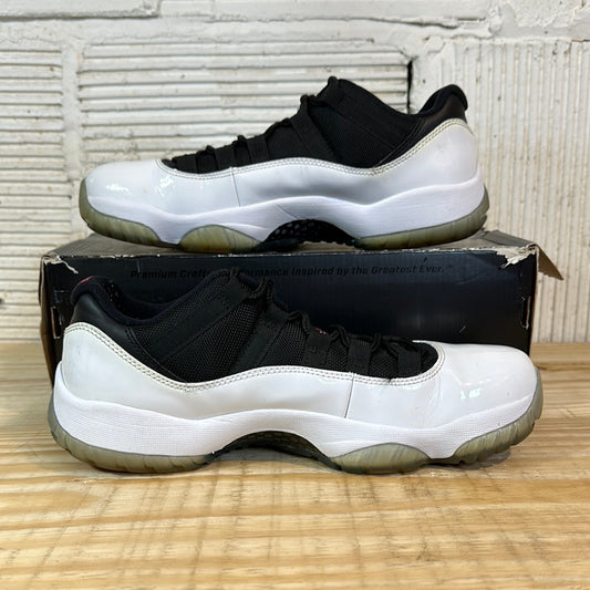 Air Jordan 11 Low Tuxedo Sz 8