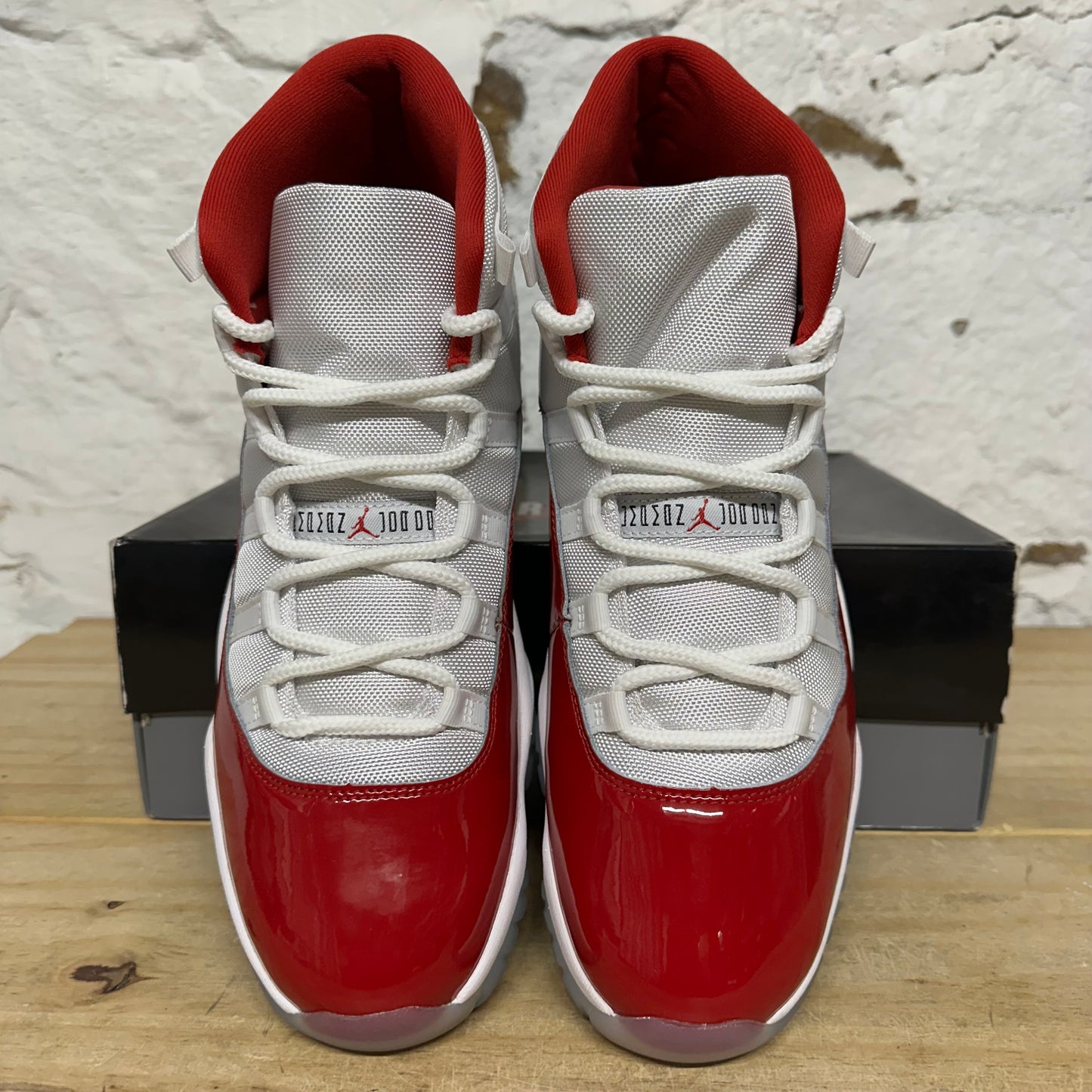 Air Jordan 11 High Cherry Sz 13