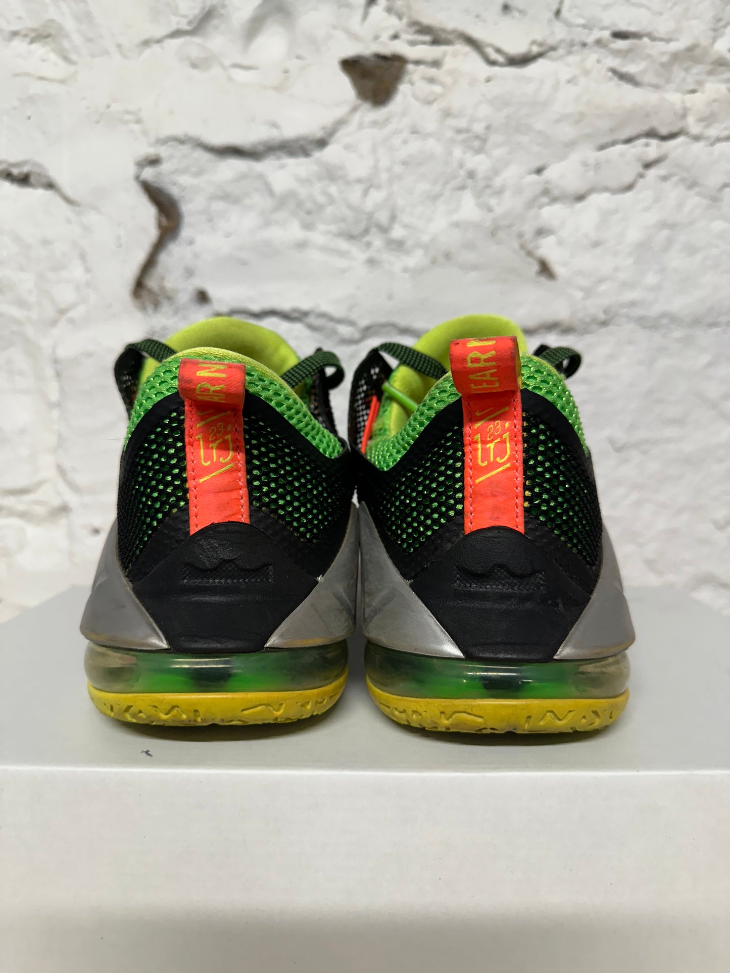 Nike LeBron 12 Low Remix Sz 9.5