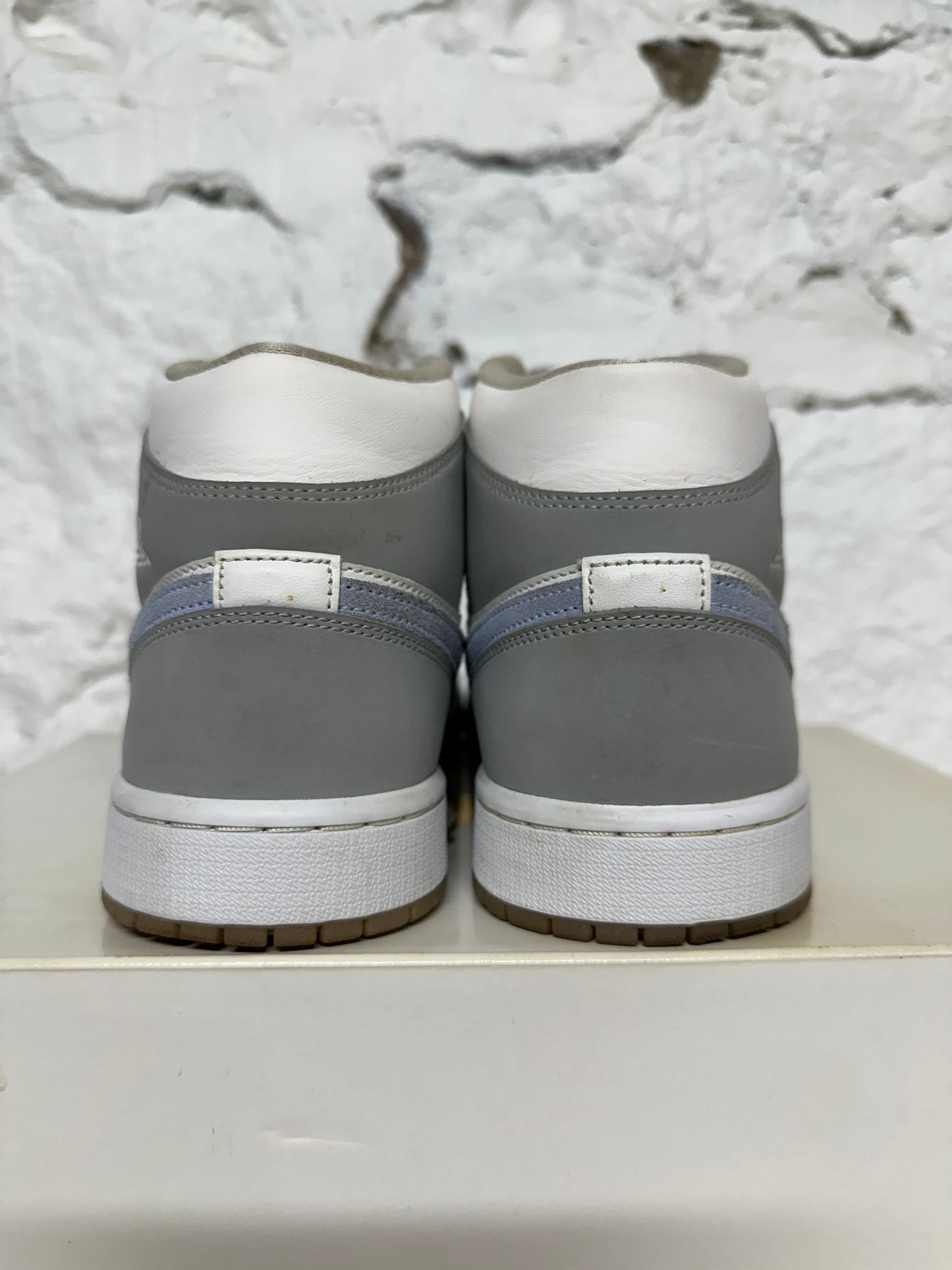 Air Jordan 1 Mid Wolf Grey Aluminum Sz 10.5 (12W)