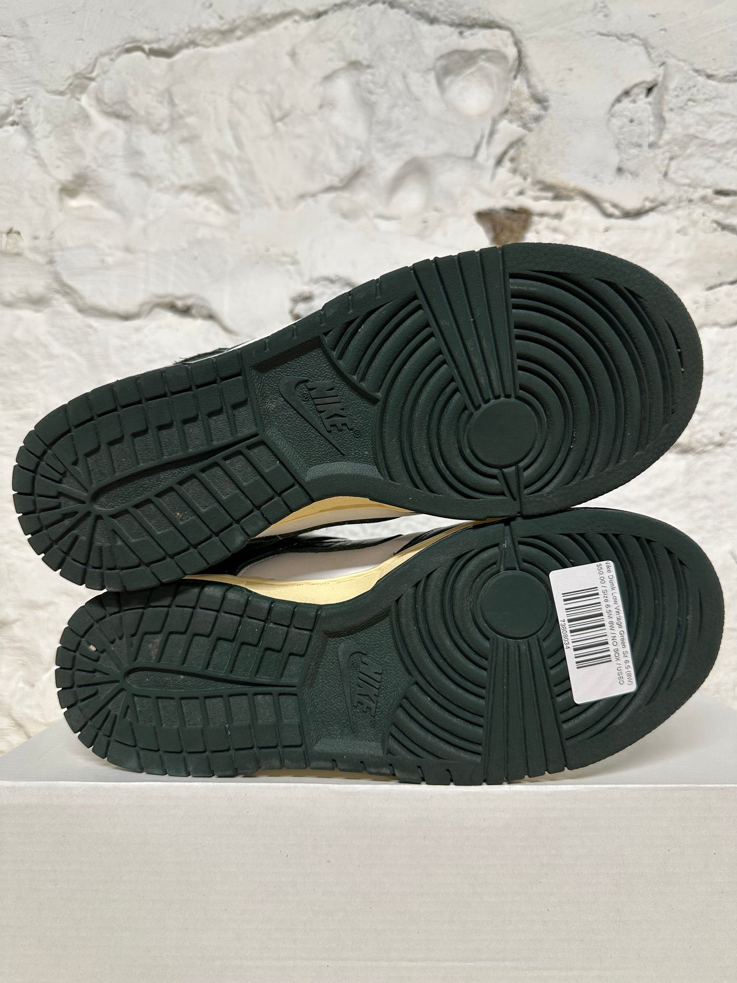 Nike Dunk Low Vintage Green Sz 6.5 (8W)