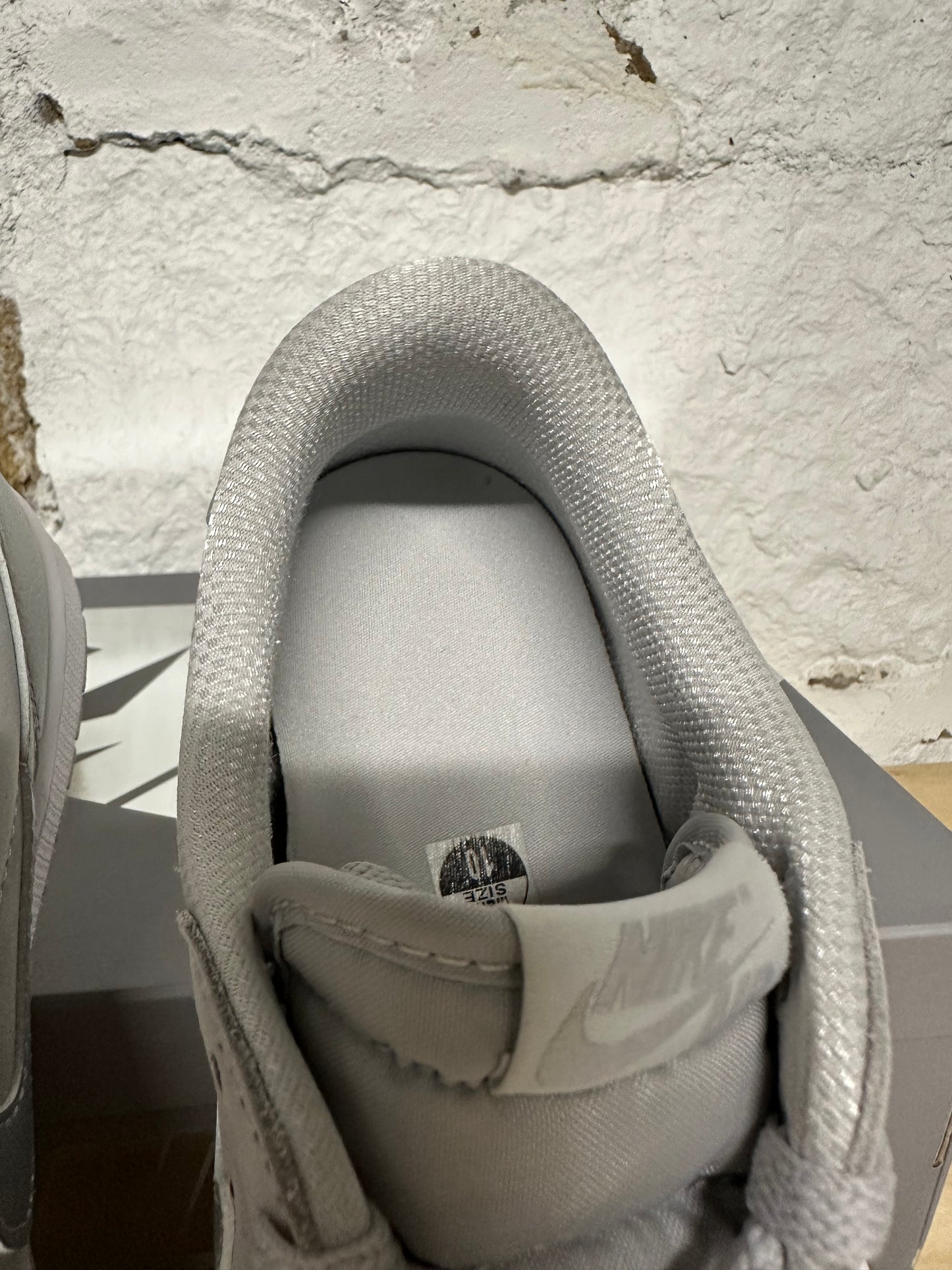 Air Jordan 1 Low Metallic Silver Sz 10