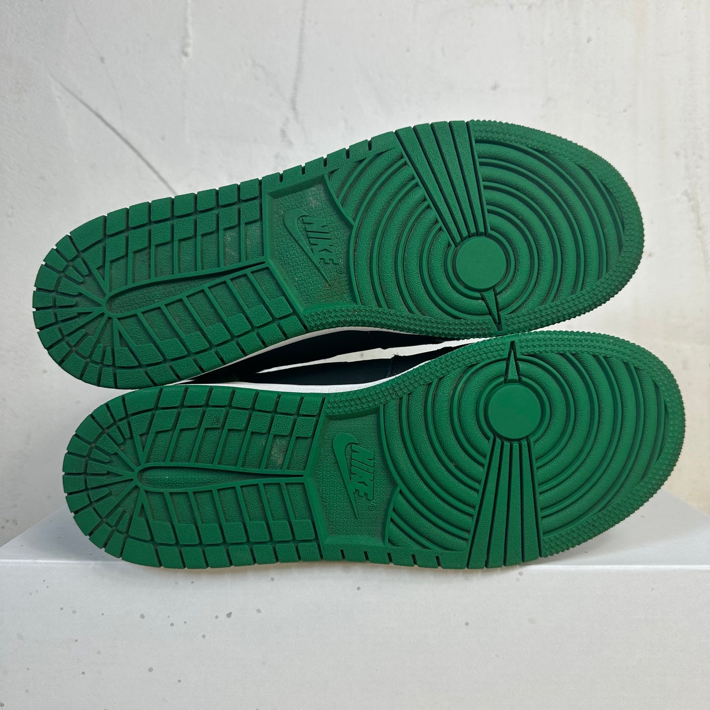 Air Jordan 1 High Pine Green 2.0 Sz 7Y