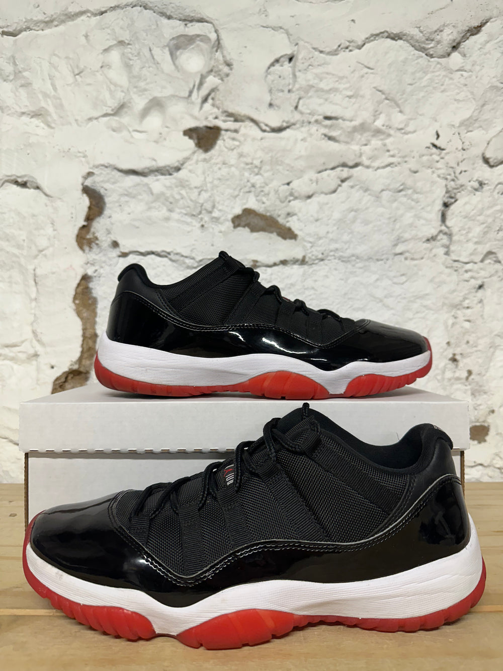 Air Jordan 11 Low Bred Sz 10.5