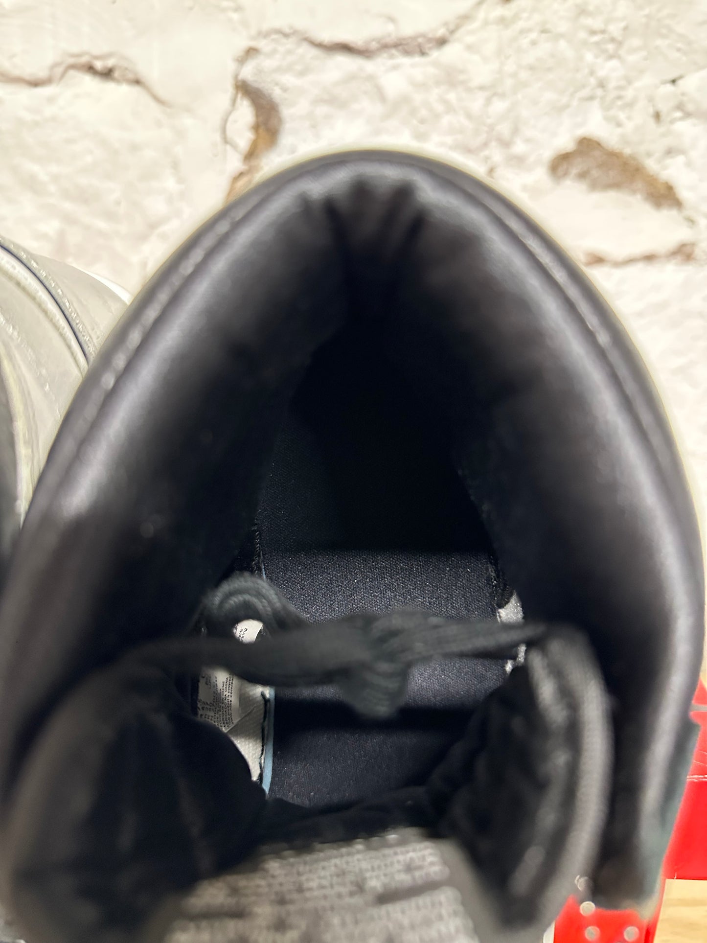 Air Jordan 1 High Silver Toe Sz 8.5 (10W)