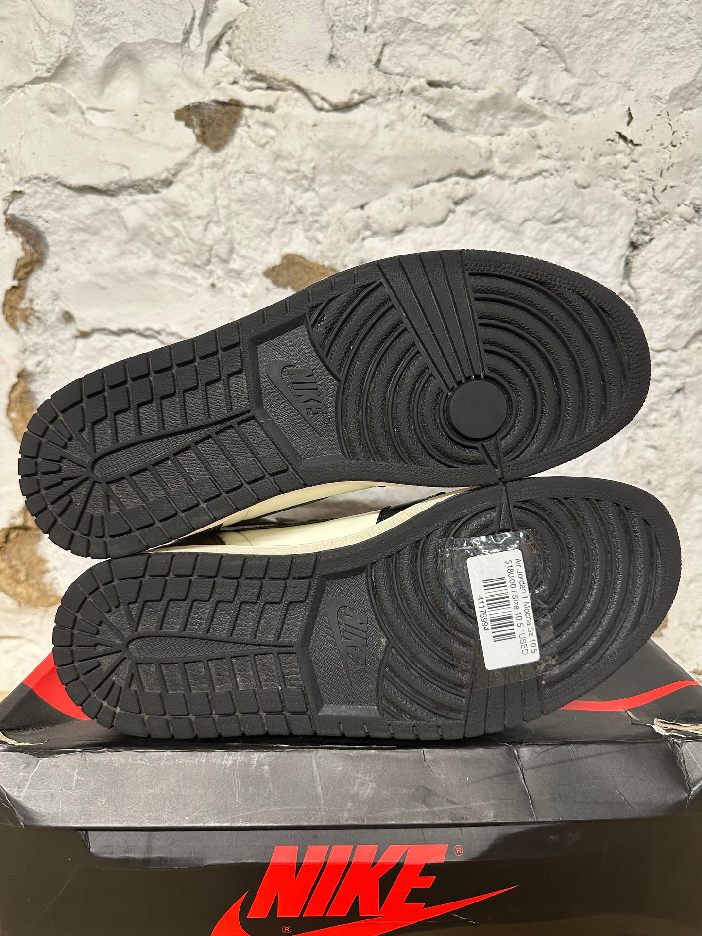 Air Jordan 1 High Dark Mocha Sz 10.5