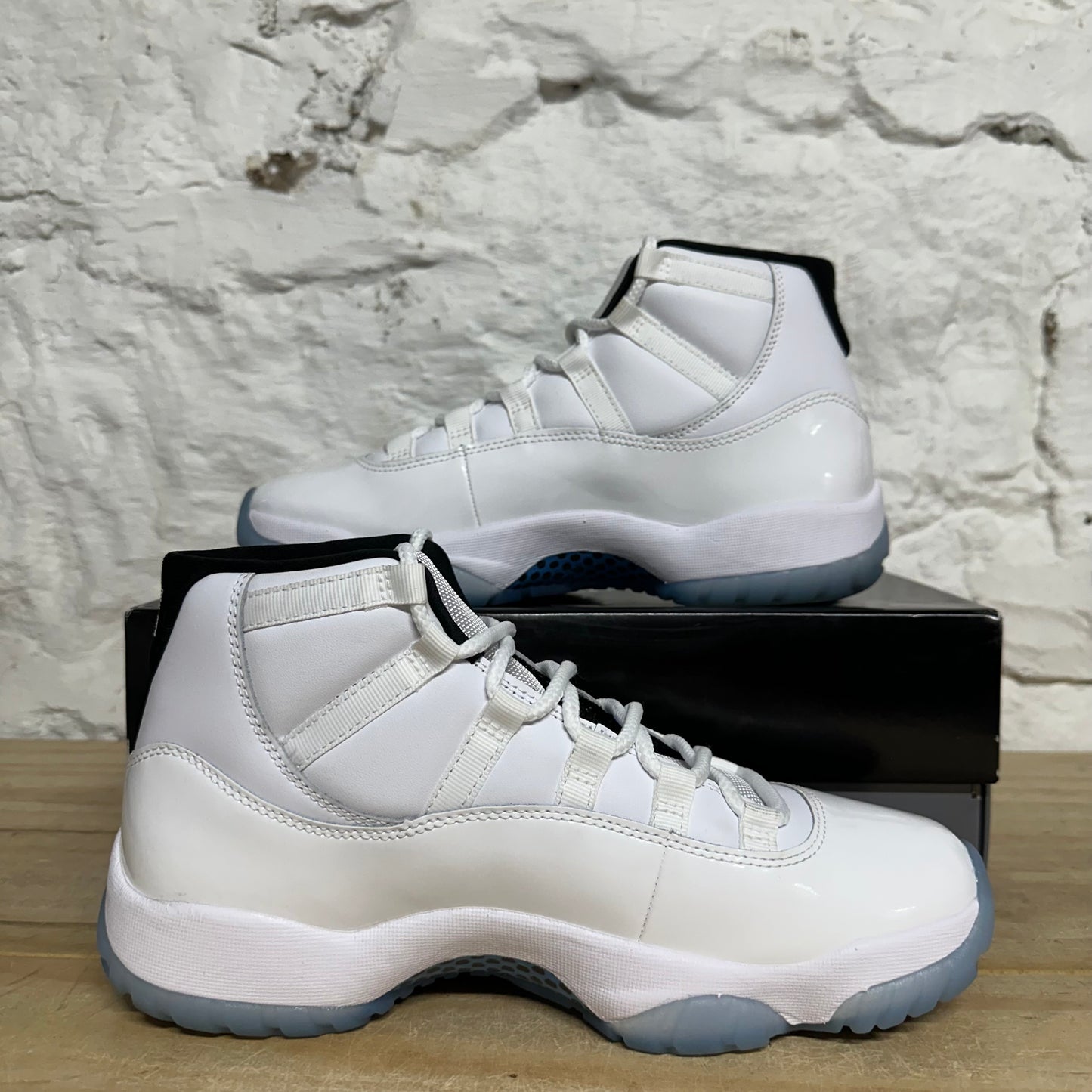 Air Jordan 11 High Legend Blue Sz 9
