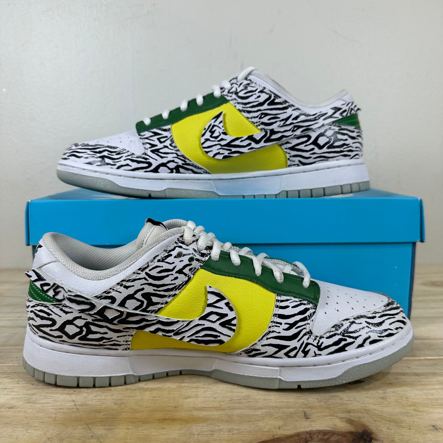 Nike Dunk Low Doernbecher Zoe Sz 9.5