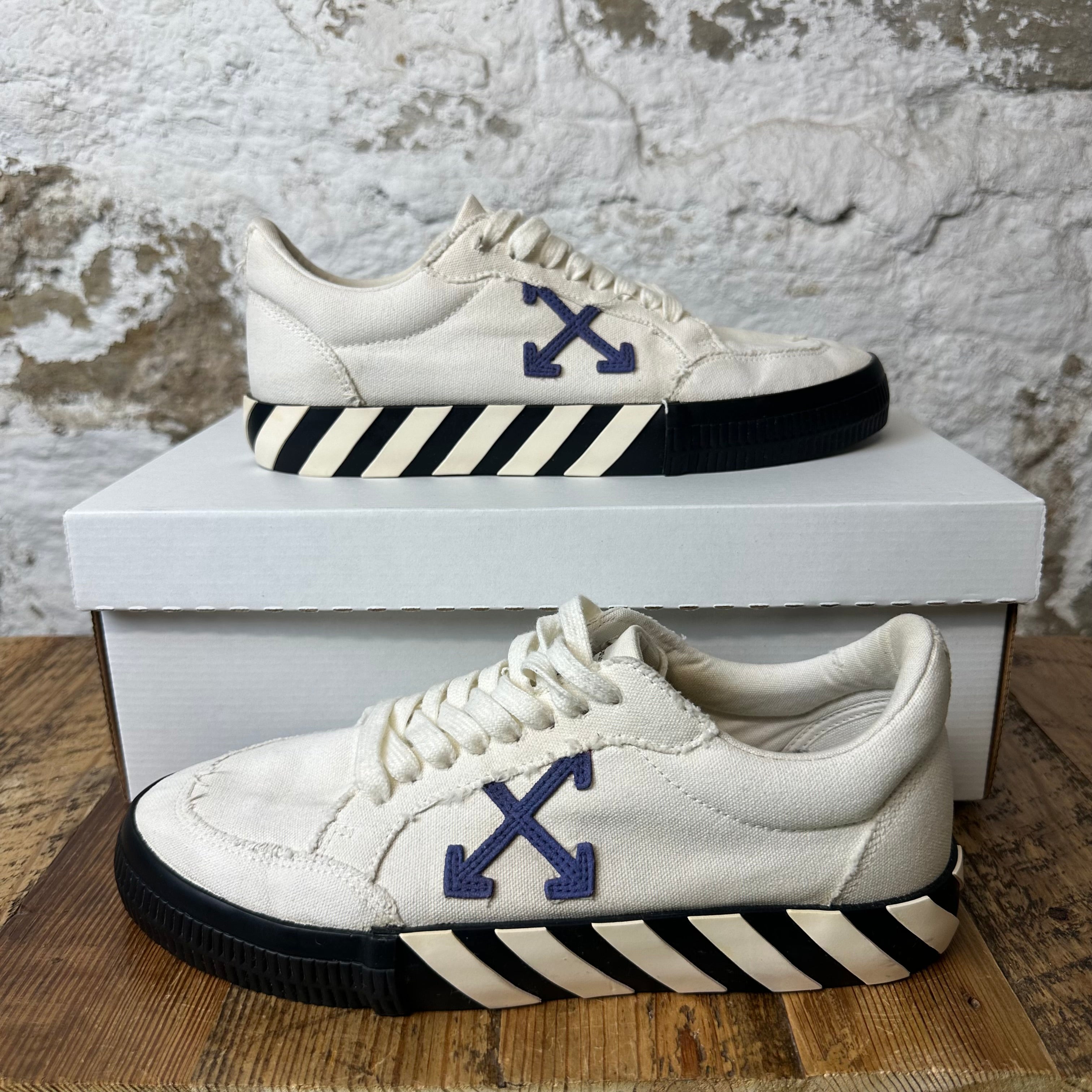 Off White Vulc White Blue Arrows Sz 9 (42) No Box