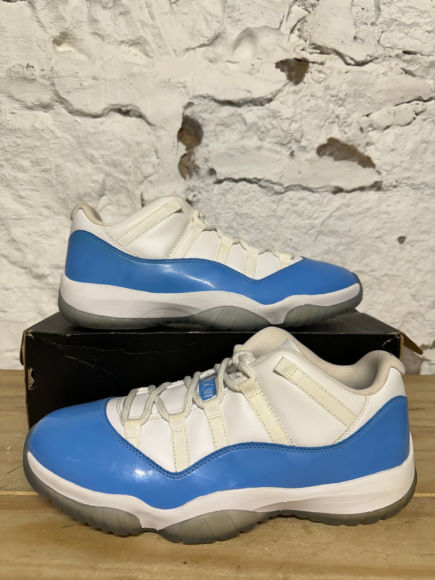 Air Jordan 11 Low UNC Sz 11 DS