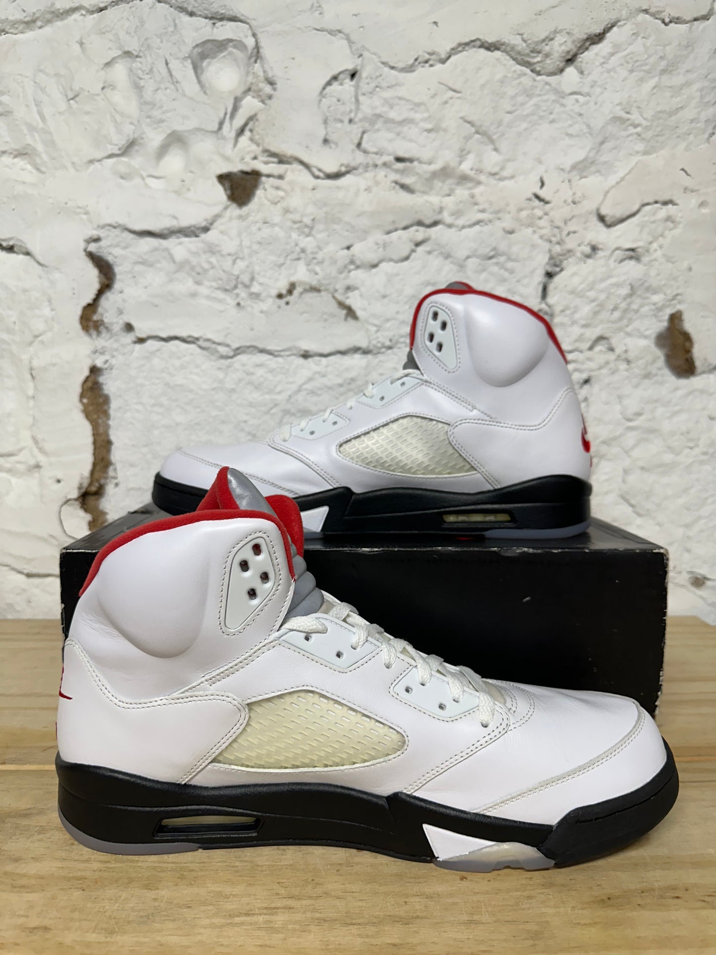 Air Jordan 5 Fire Red Silver Tongue Sz 14 DS