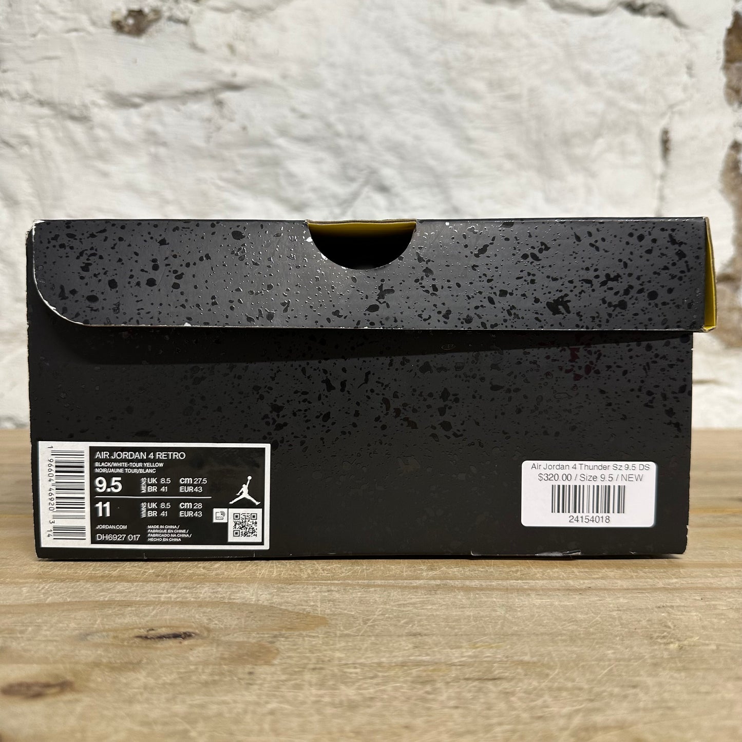 Air Jordan 4 Thunder Sz 9.5 DS