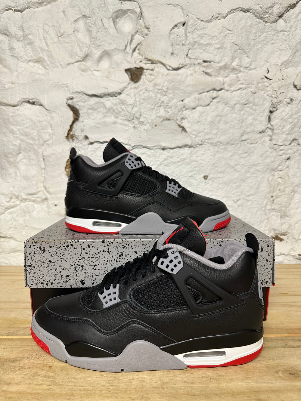 Air Jordan 4 Bred Reimagined Sz 10.5 DS