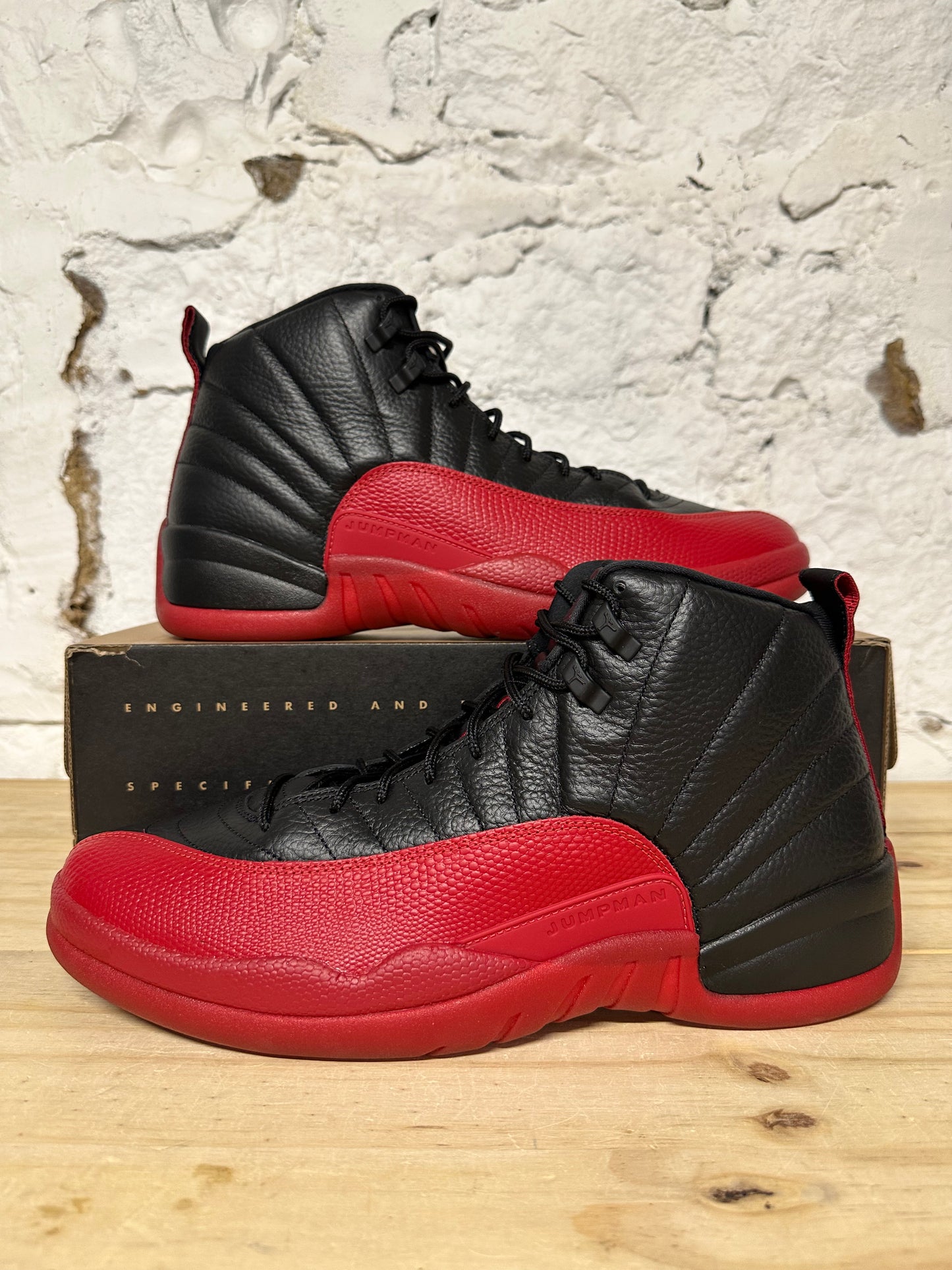 Air jordan 12 Flu Game Sz 14 DS