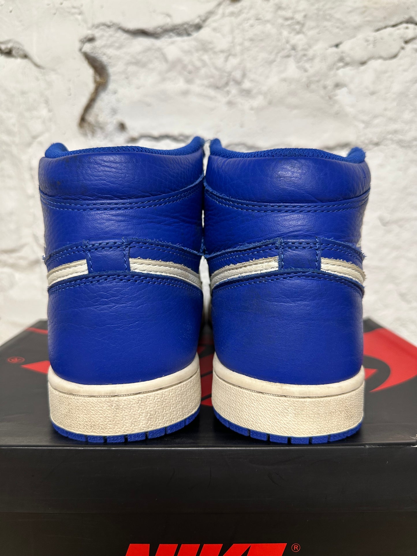 Air Jordan 1 High Hyper Royal Sz 8
