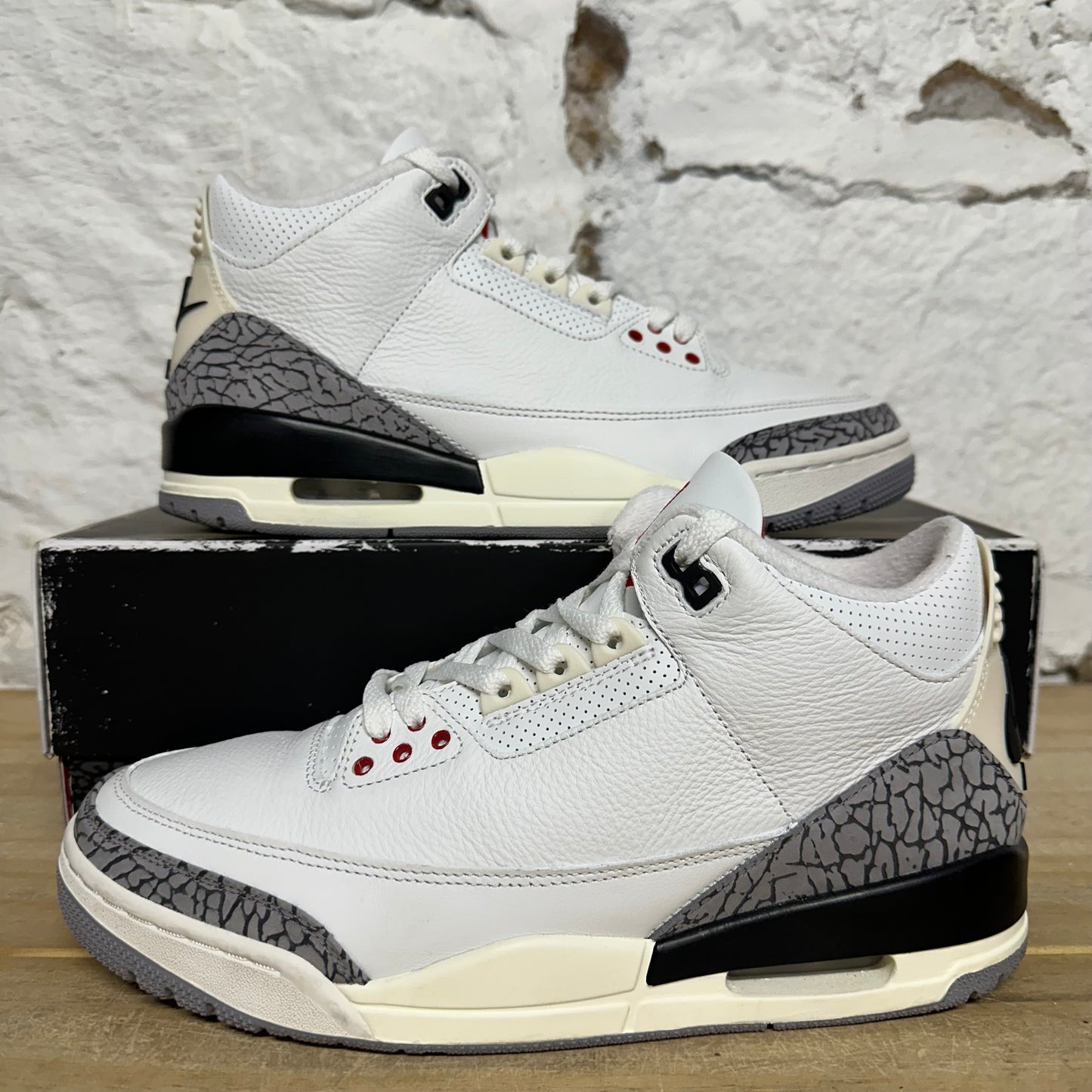 Air Jordan 3 White Cement Reimagined Sz 9.5
