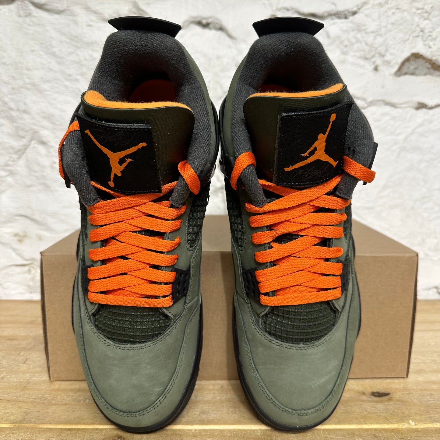 Air Jordan 4 Undefeated Sz 10