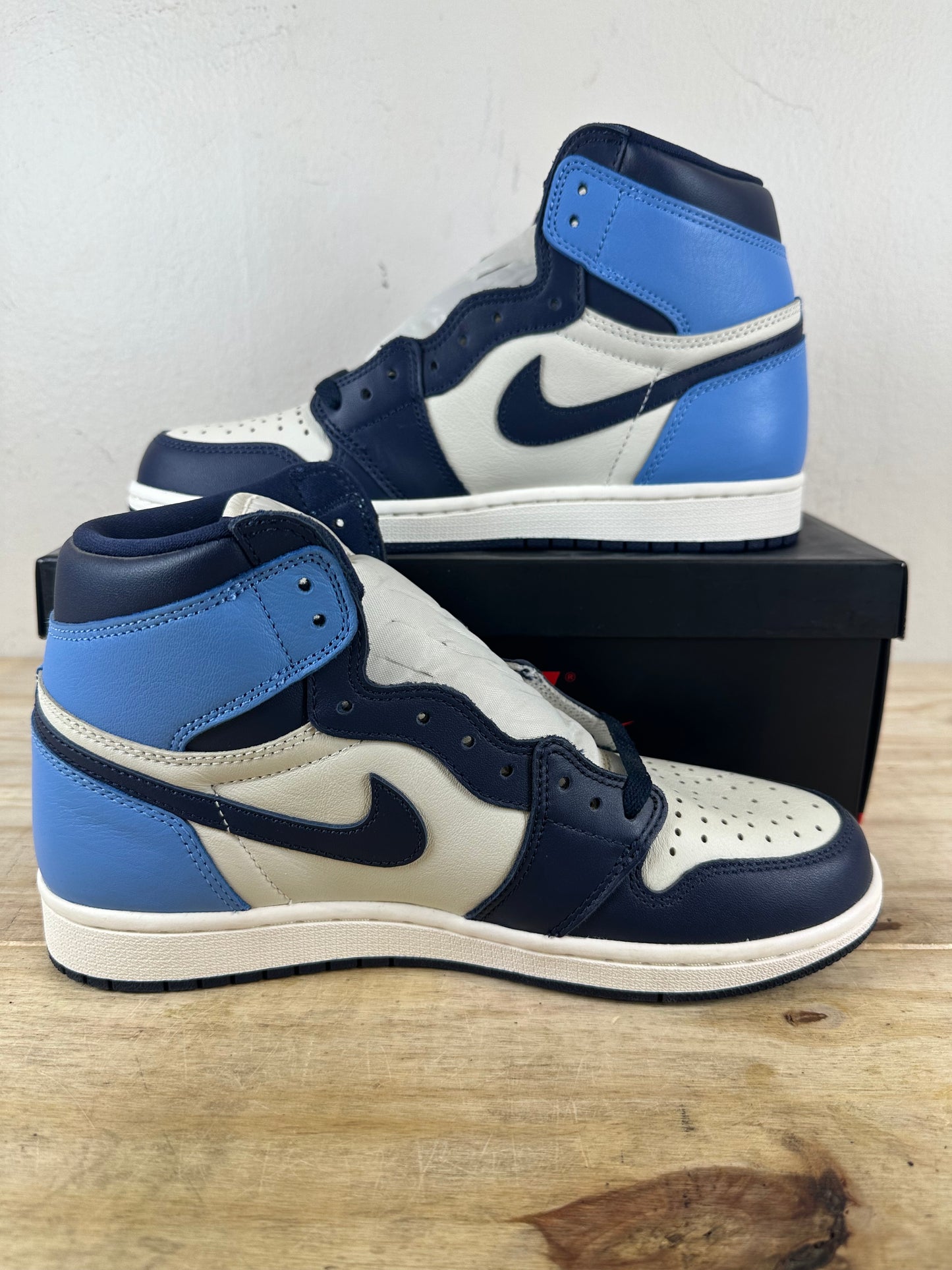 Air Jordan 1 High Obsidian Sz 8 DS