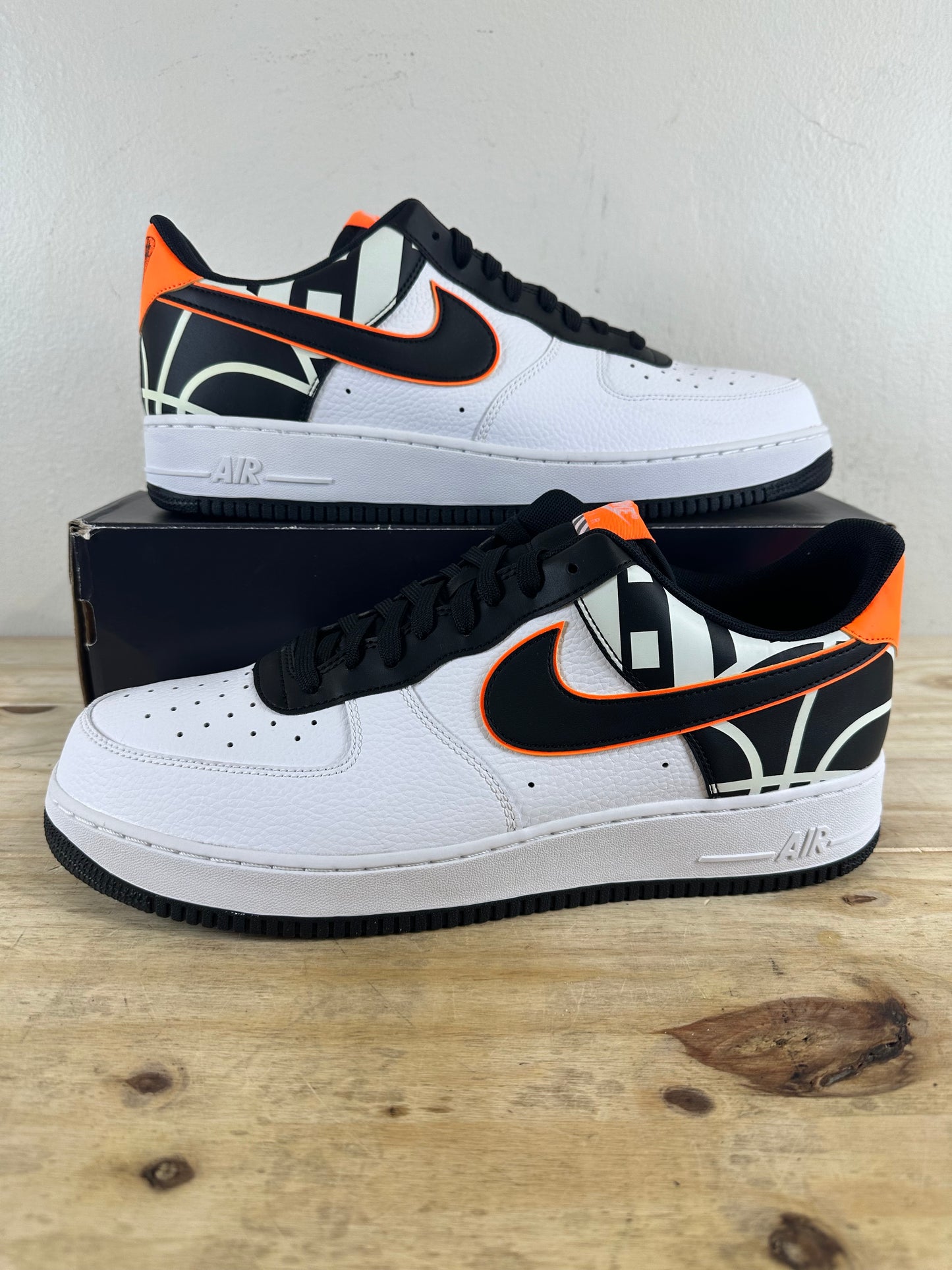 Nike Air Force 1 Low White Black Orange Sz 14 DS
