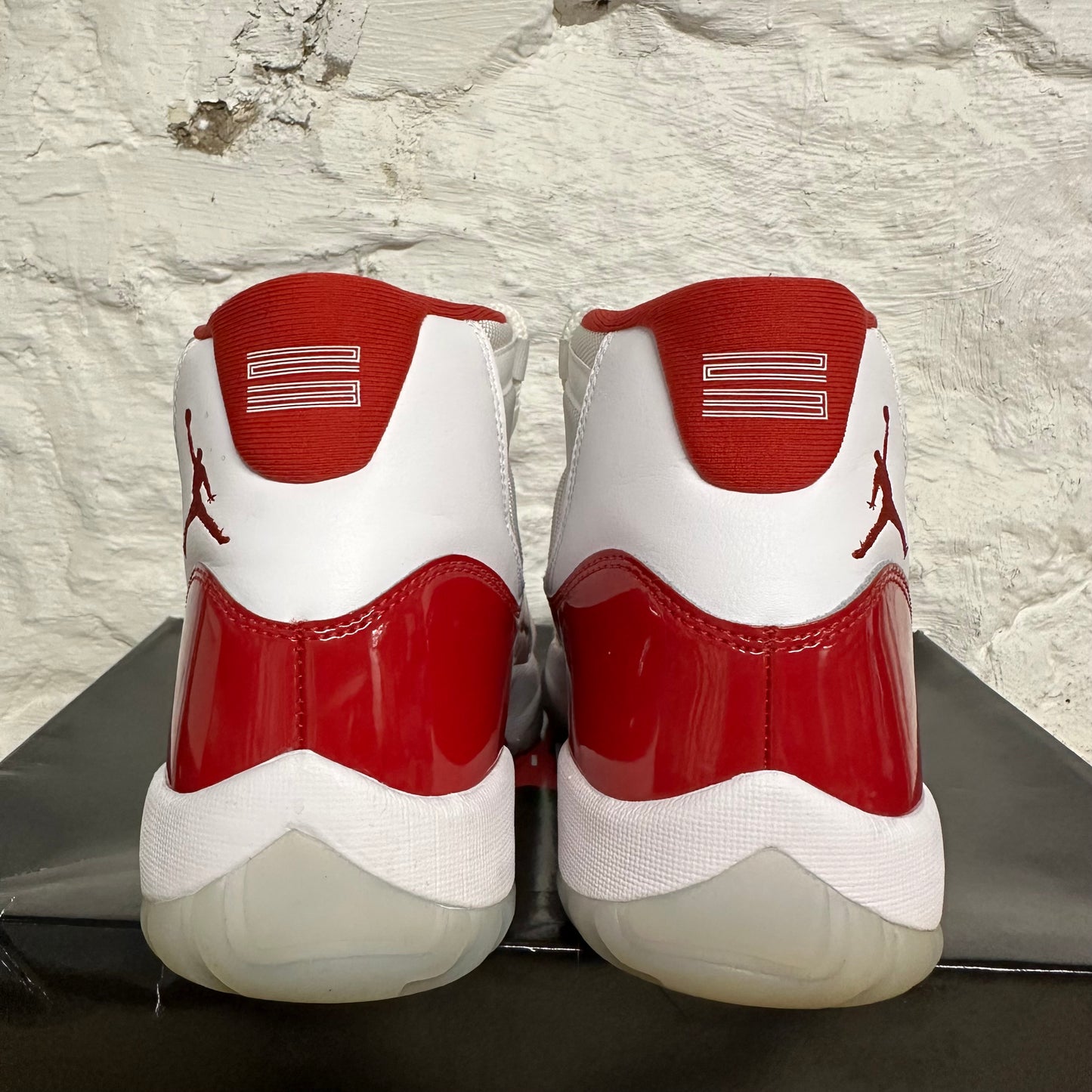 Air Jordan 11 High Cherry Sz 10.5