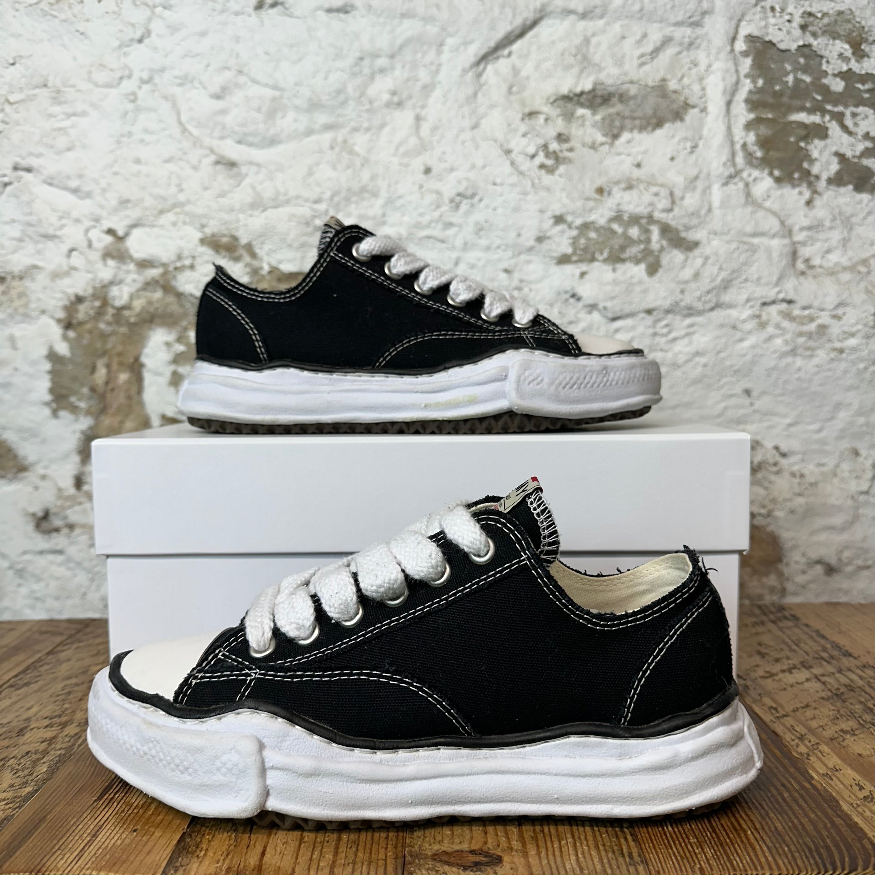 Maison Mihara Black White Peterson Sneaker Sz 7 (40)