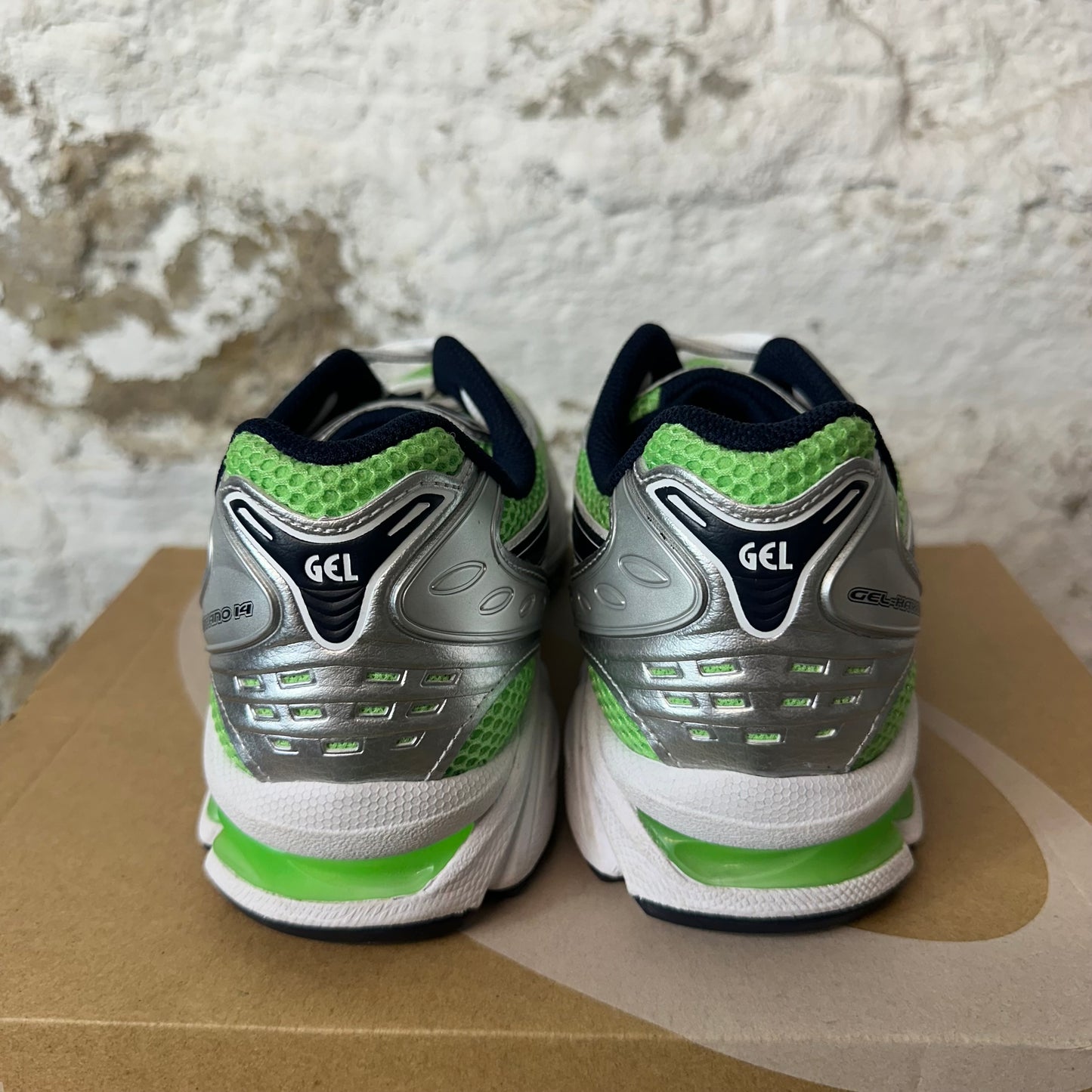 Asics Gel-Kayano Lime Midnight Sz 9.5 (11W)