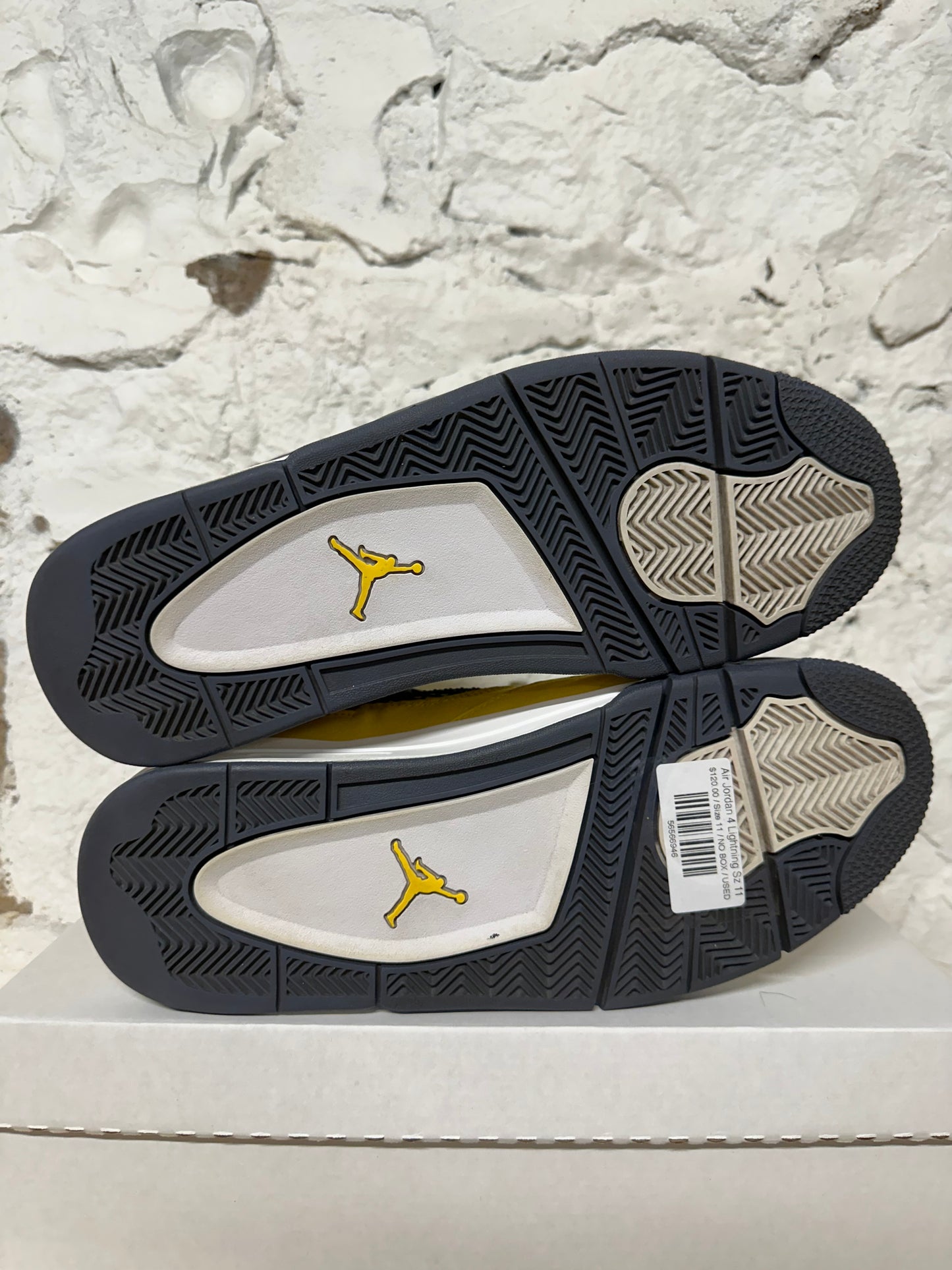 Air Jordan 4 Lightning Sz 11